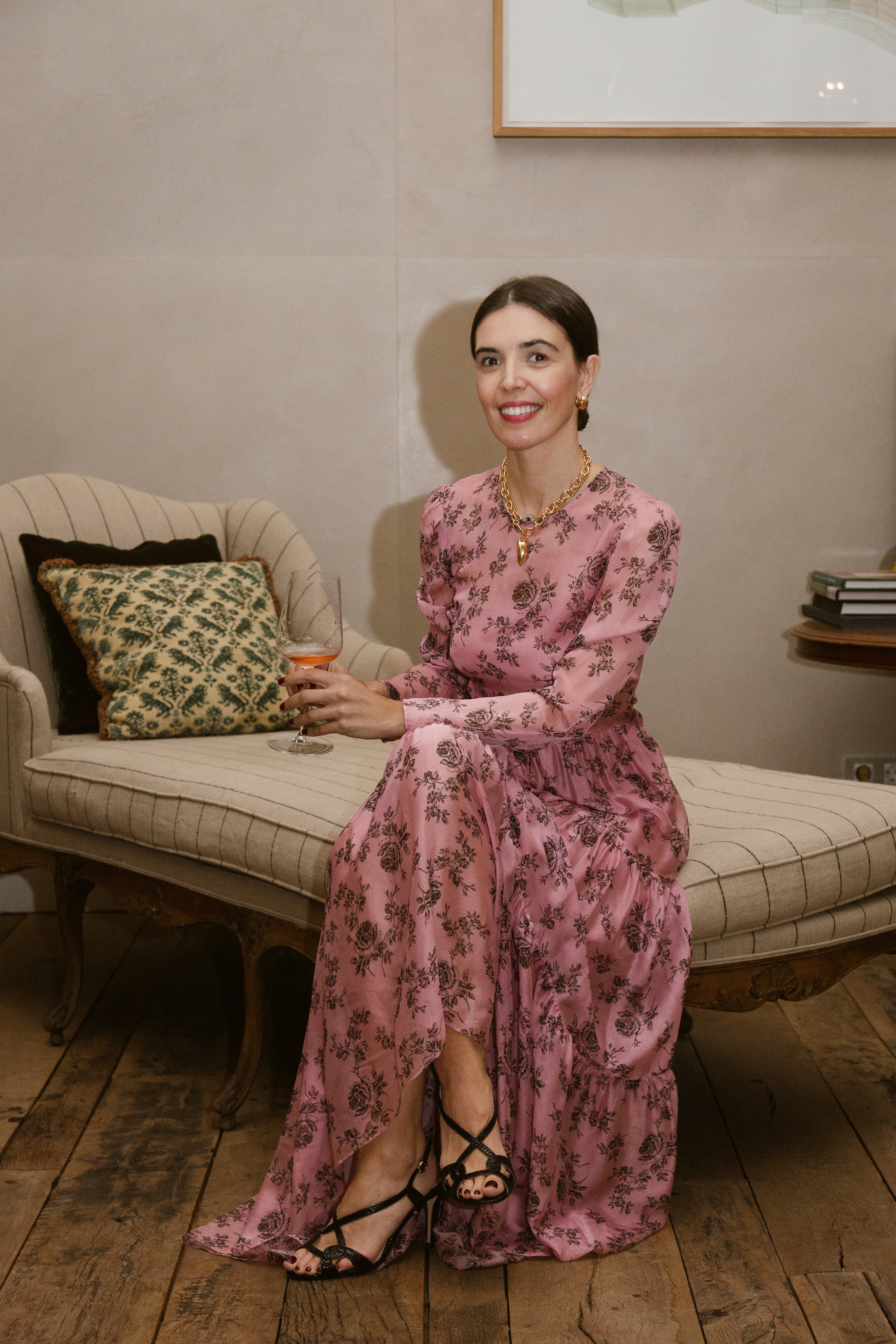 SANDALIA GADEA GRABADO NEGRO 9CM