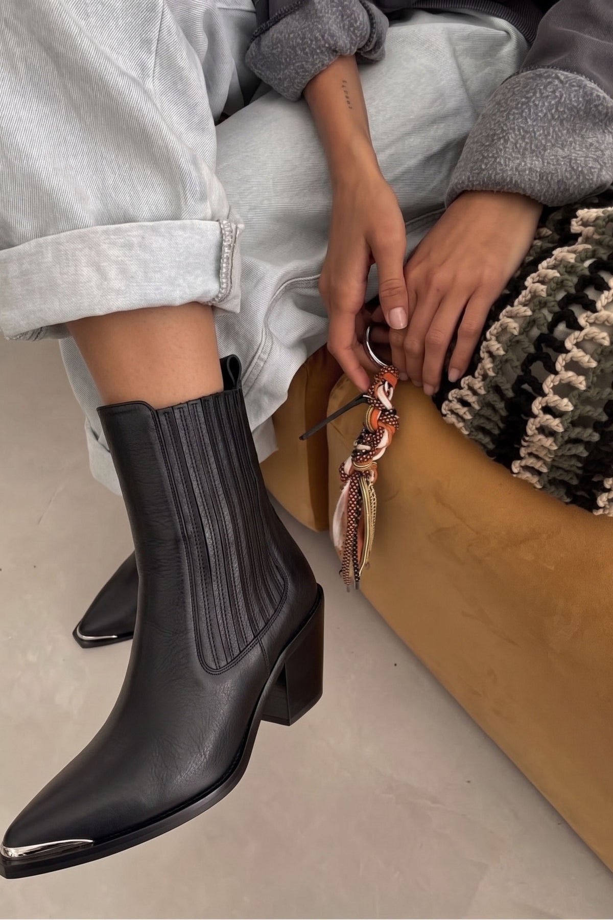 BOTA VELA PUNTERA NEGRA 7CM
