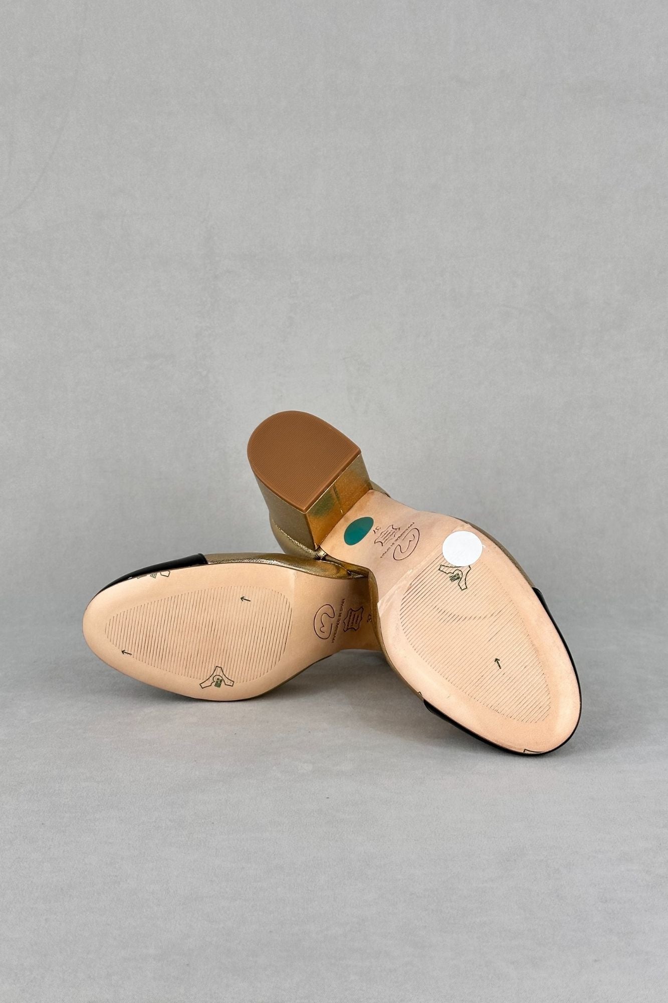 SALON TBAR ORO Y NEGRO