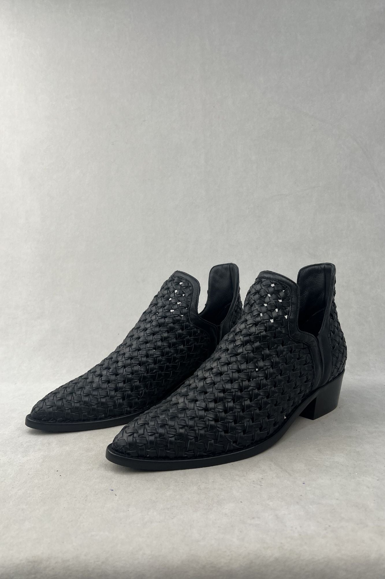 FRIDA TRENZADA NEGRA