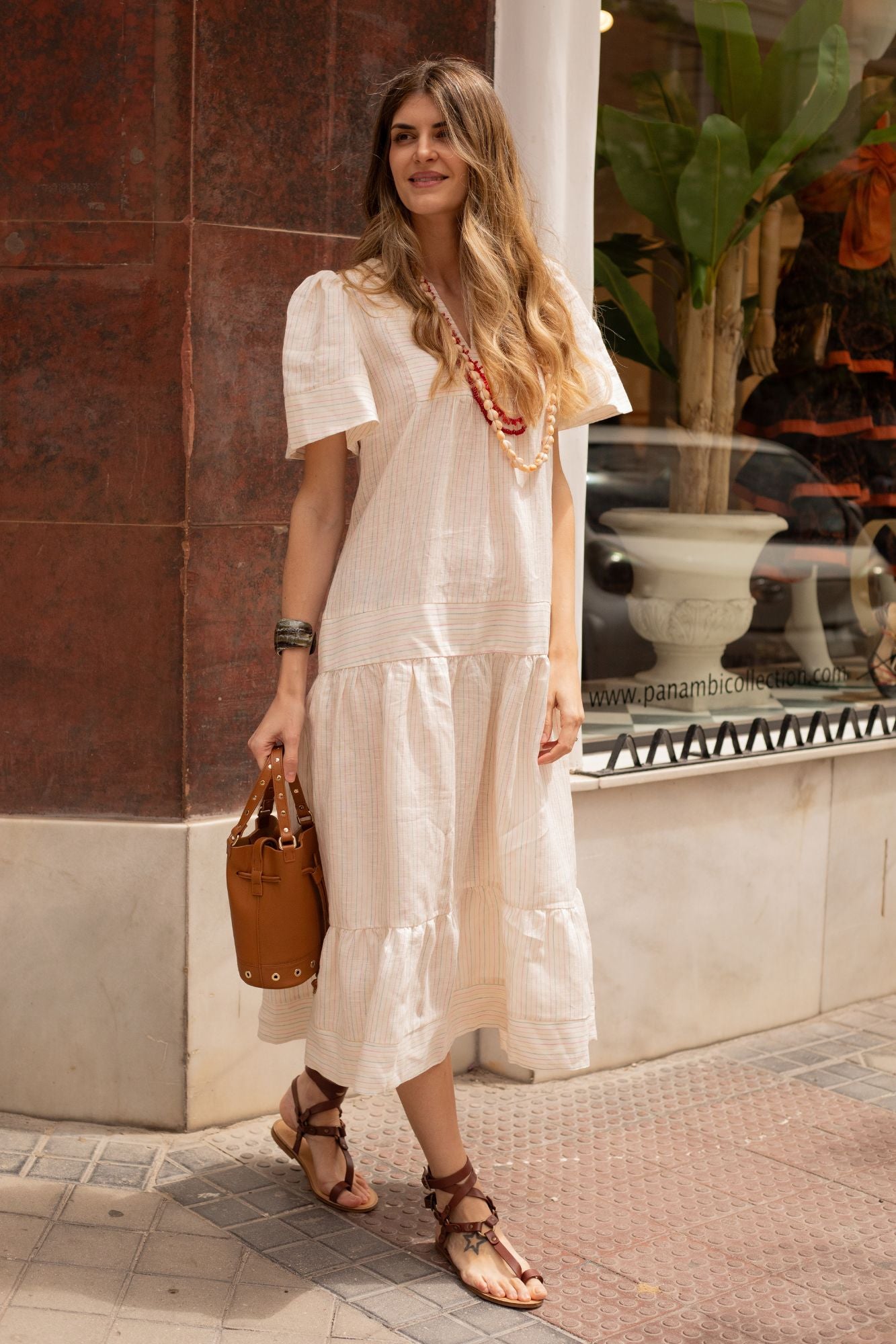 ROBE EN LIN À RAYURES BLEUES