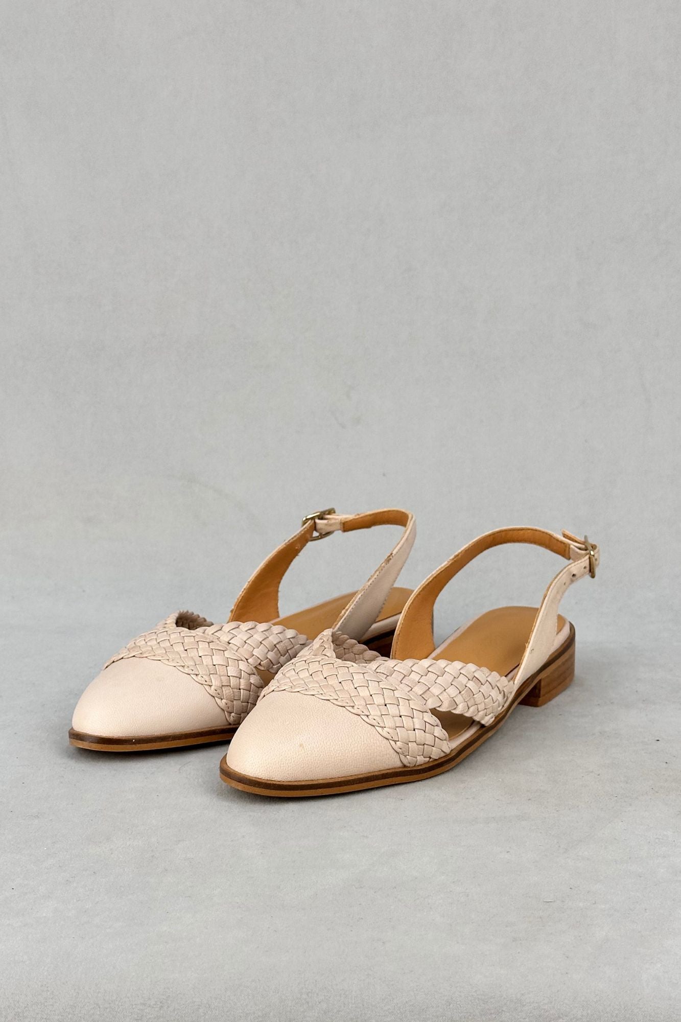 SANDALIA REGINA CREMA