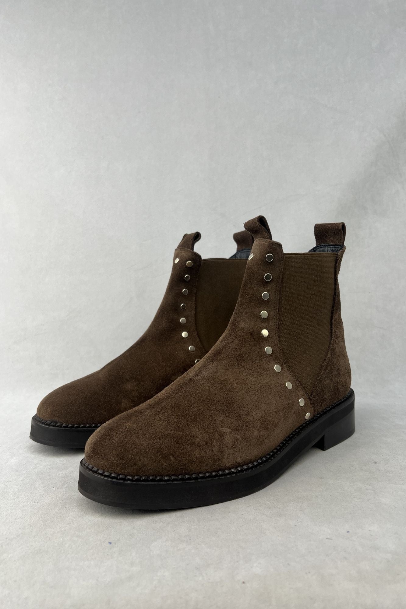 TAUPE CHELSEA BOOT
