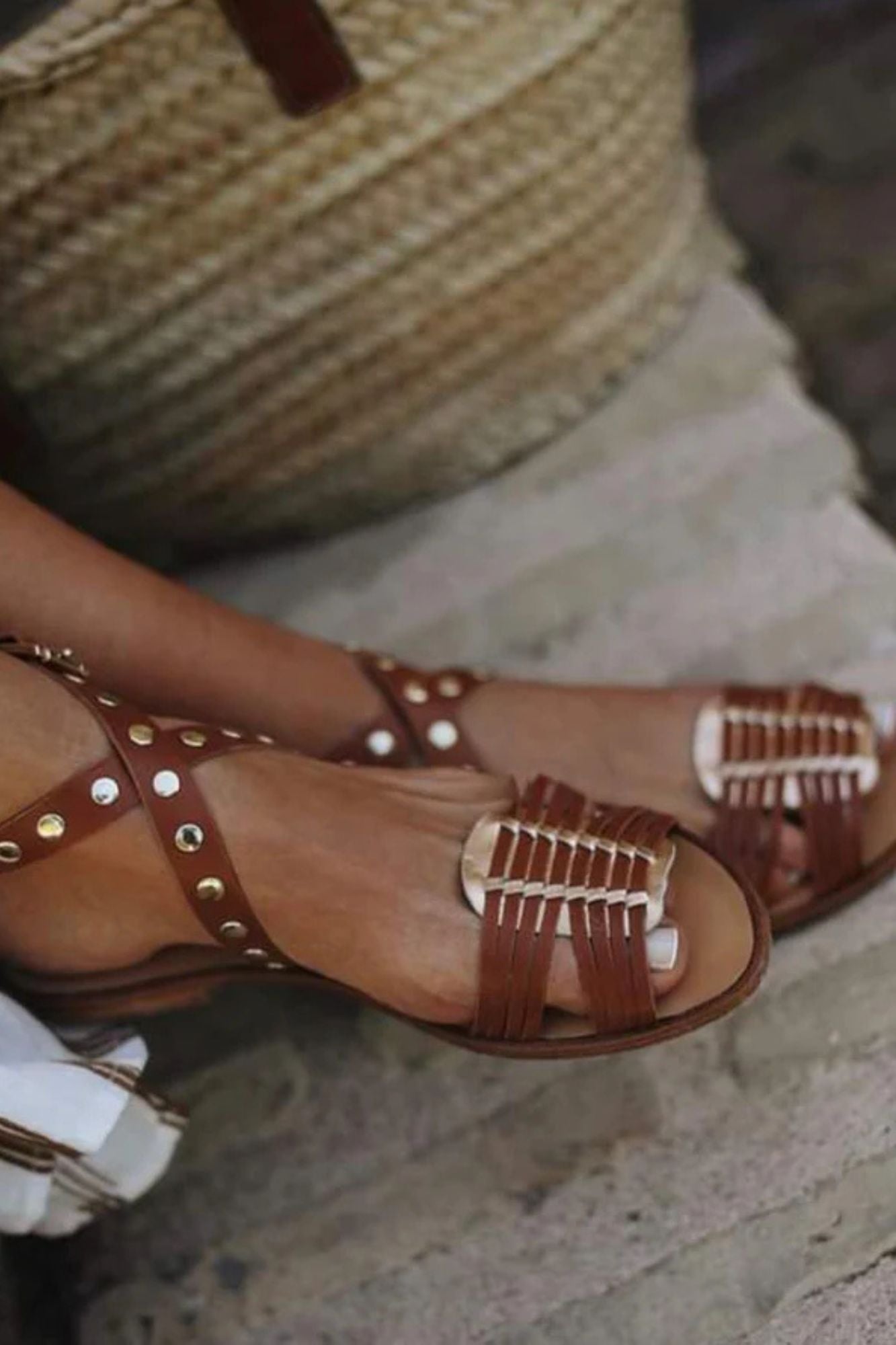 SANDALE EN CUIR D'ARGILE