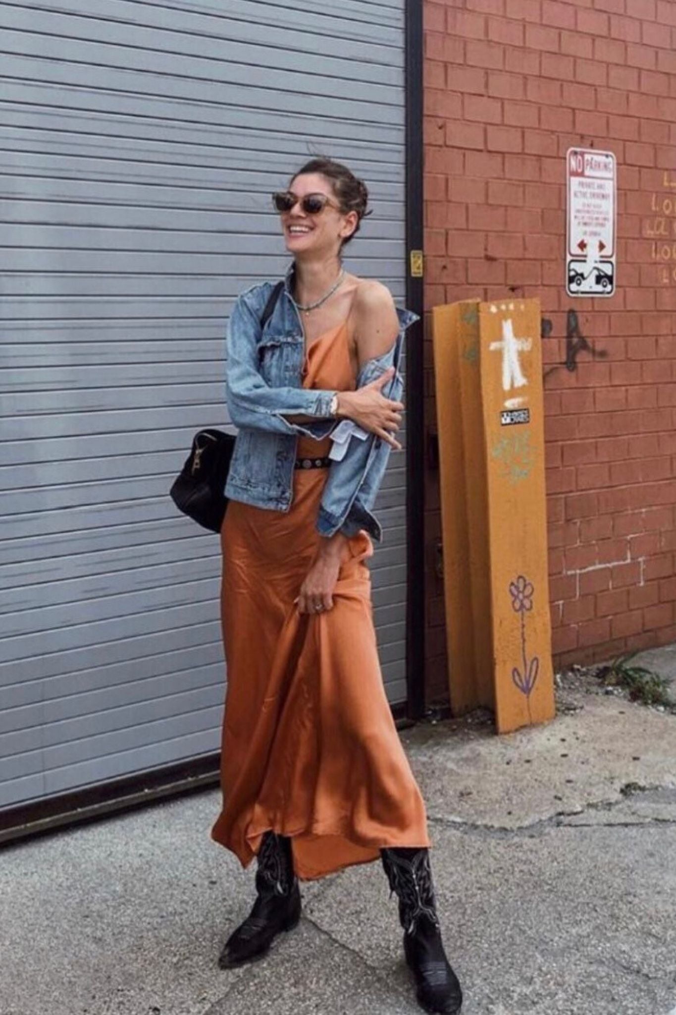 MESTIZO BOOTS NEGRAS HILO BLANCO 3.5CM