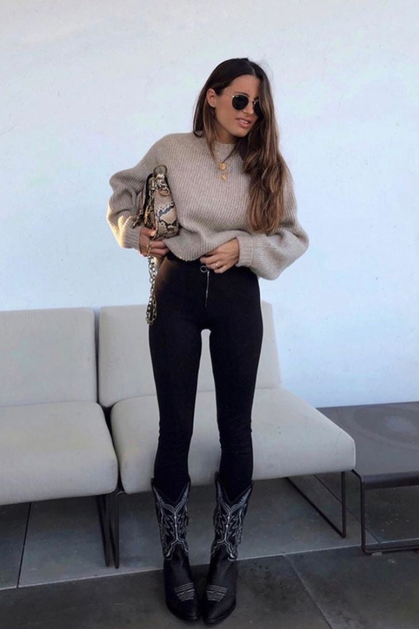 MESTIZO BOOTS NEGRAS HILO BLANCO 3.5CM