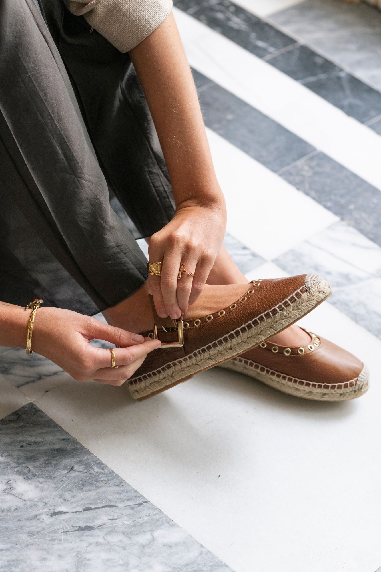 BALLERINE ESPARTO Y PUERTO AVEC BOUCLE - TAIMA CUERO