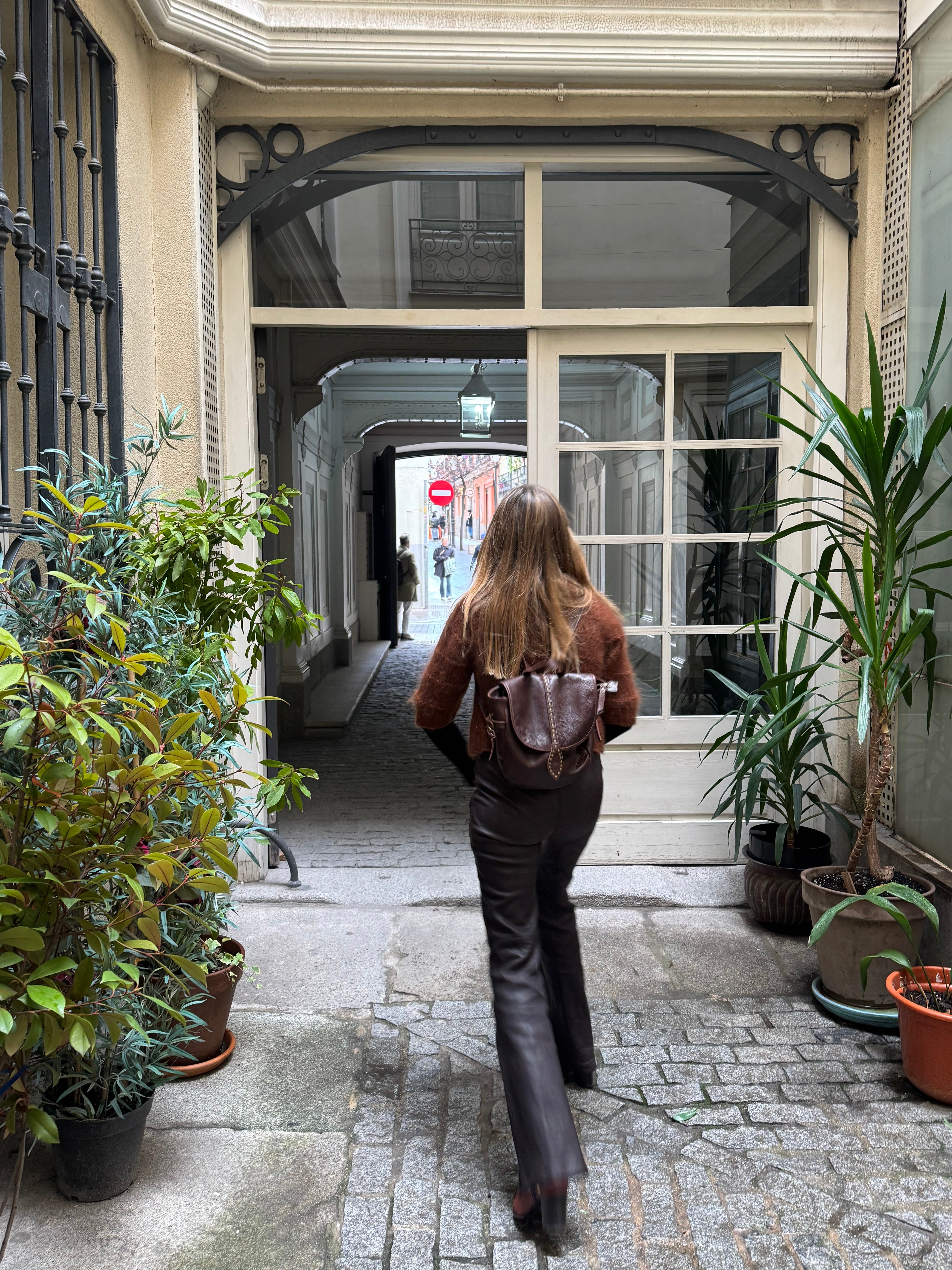 MOCHILA TACHAS CHOCOLATE