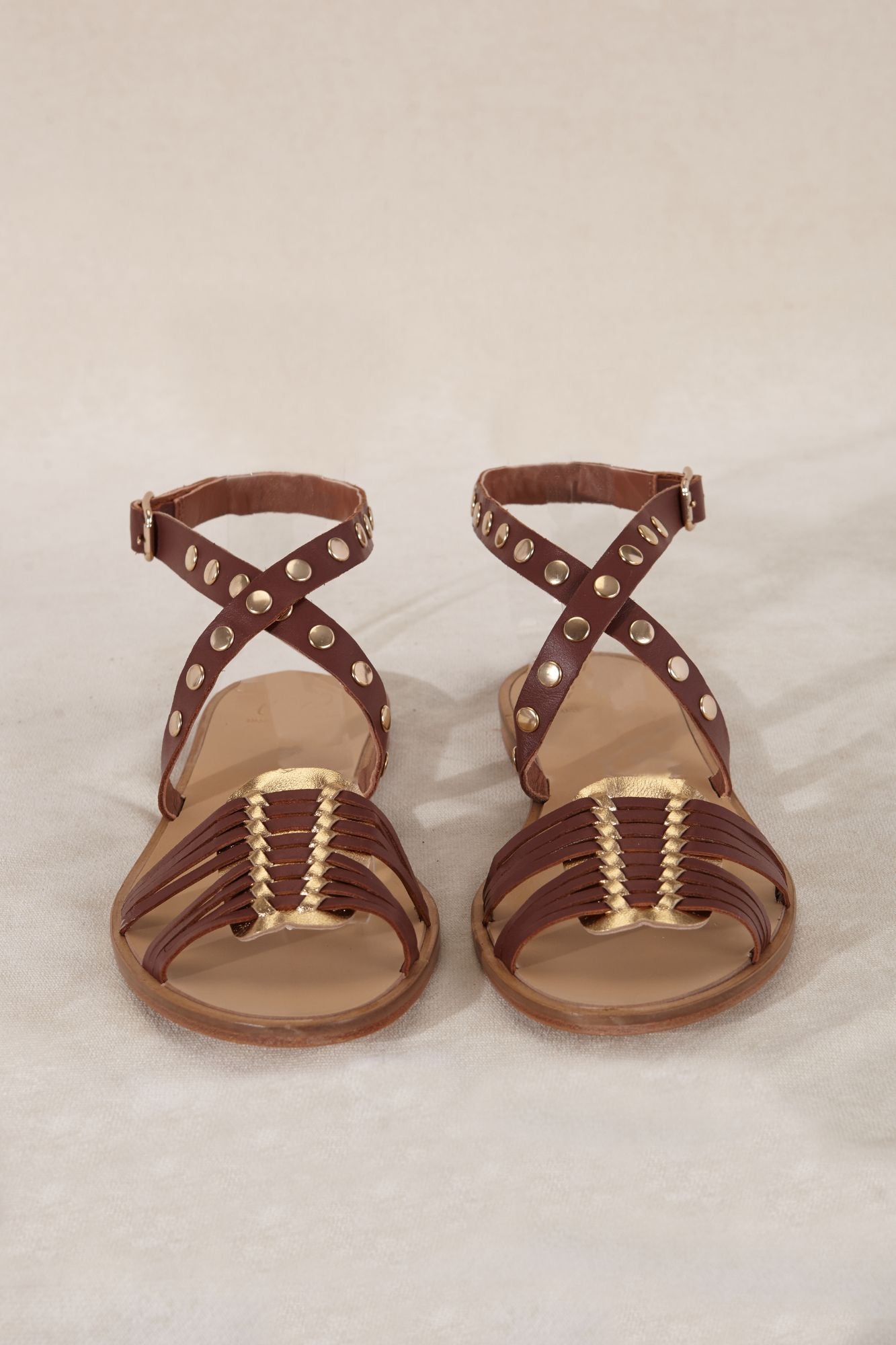 SANDALE EN CUIR D'ARGILE