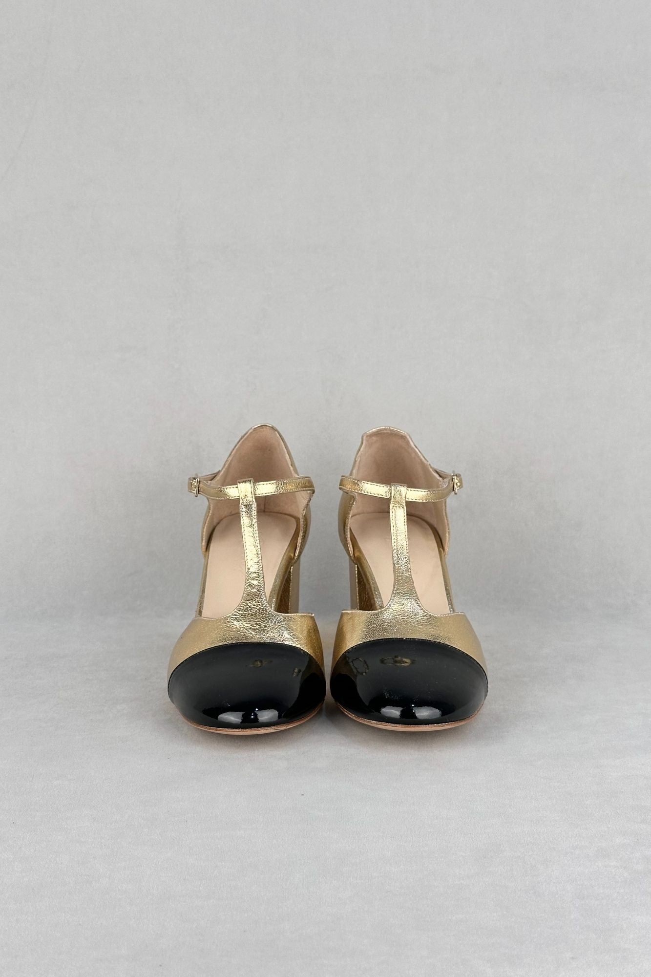 SALON TBAR ORO Y NEGRO