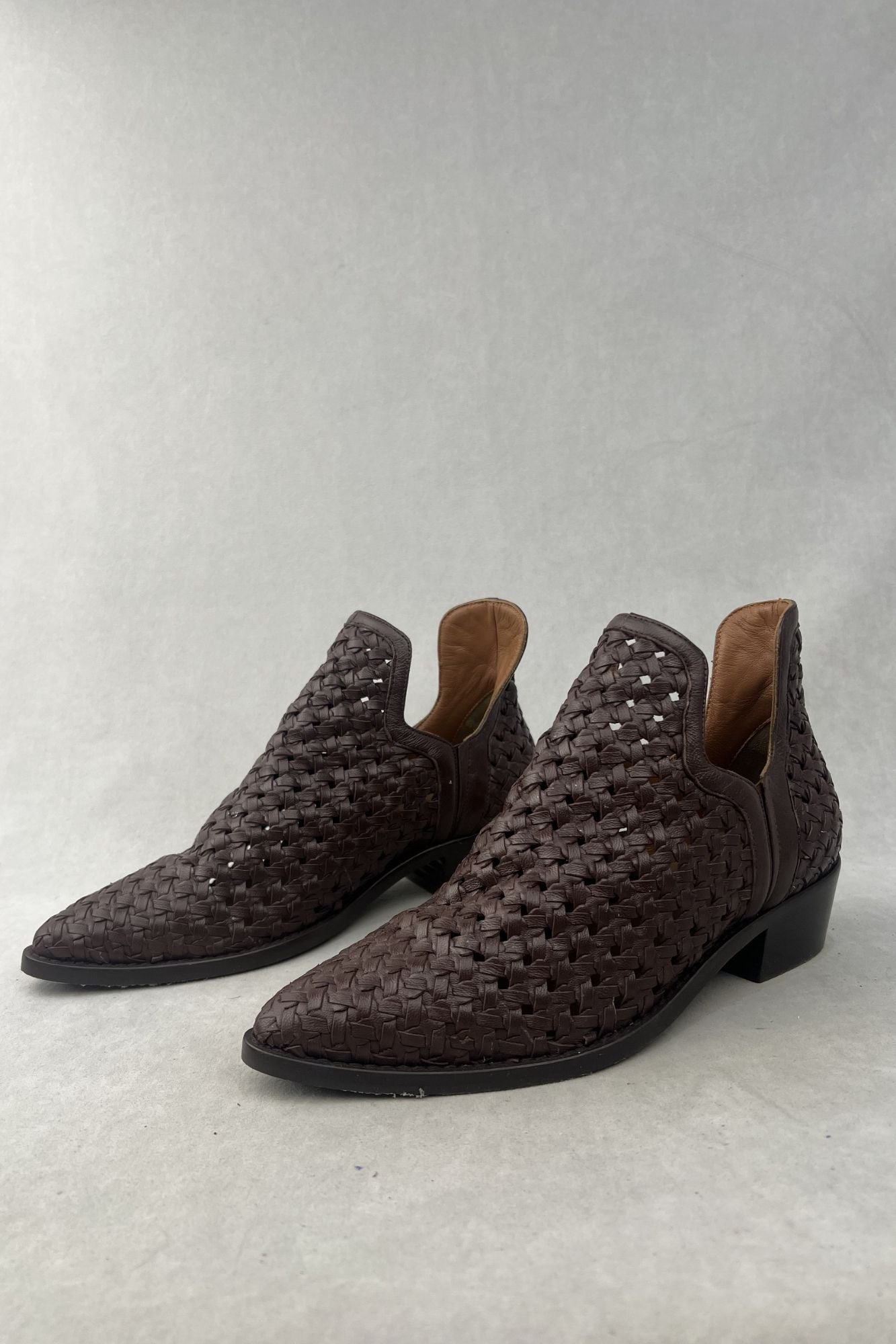 FRIDA TRENZADA CHOCOLATE 1