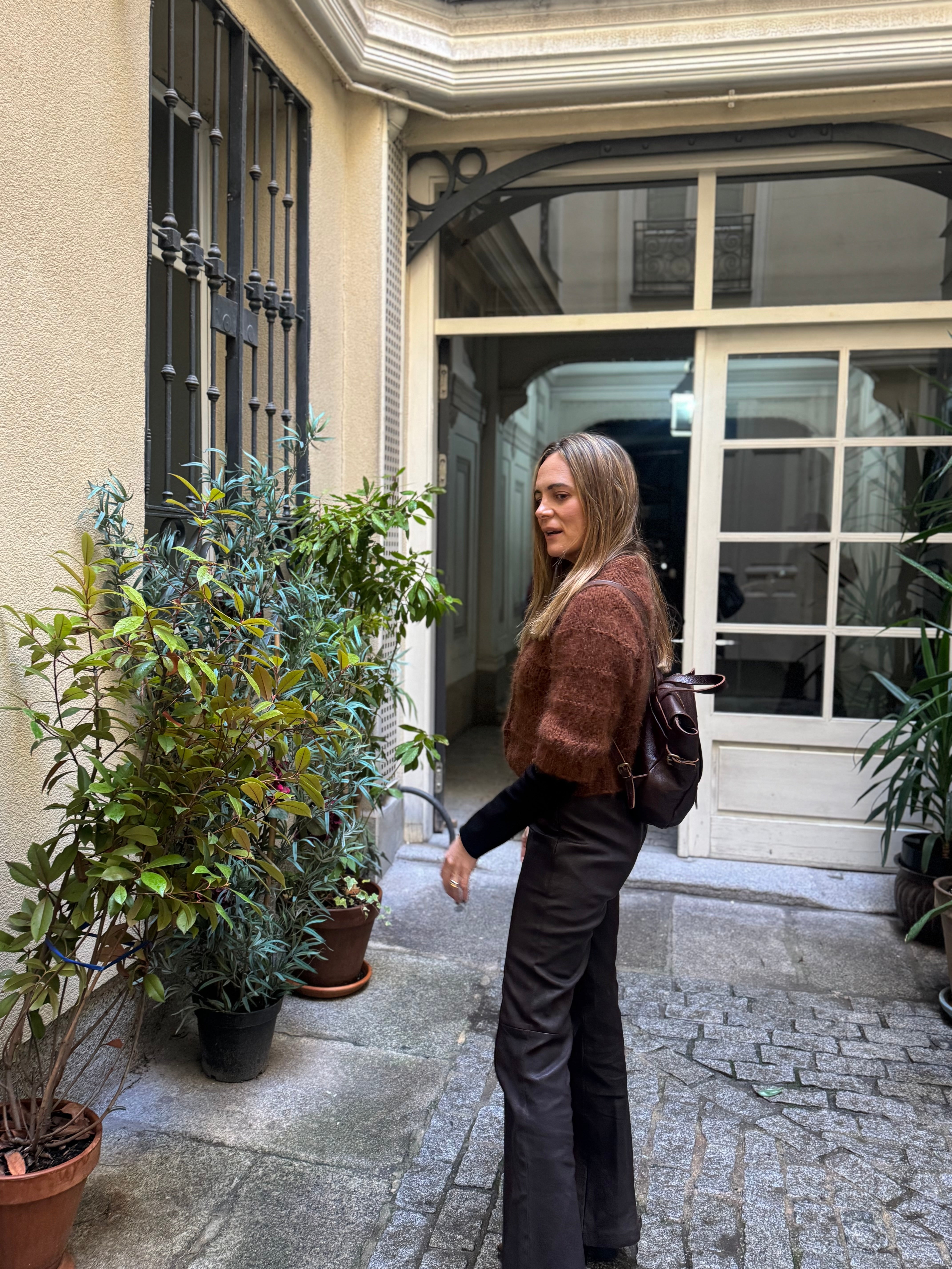 MOCHILA TACHAS CHOCOLATE