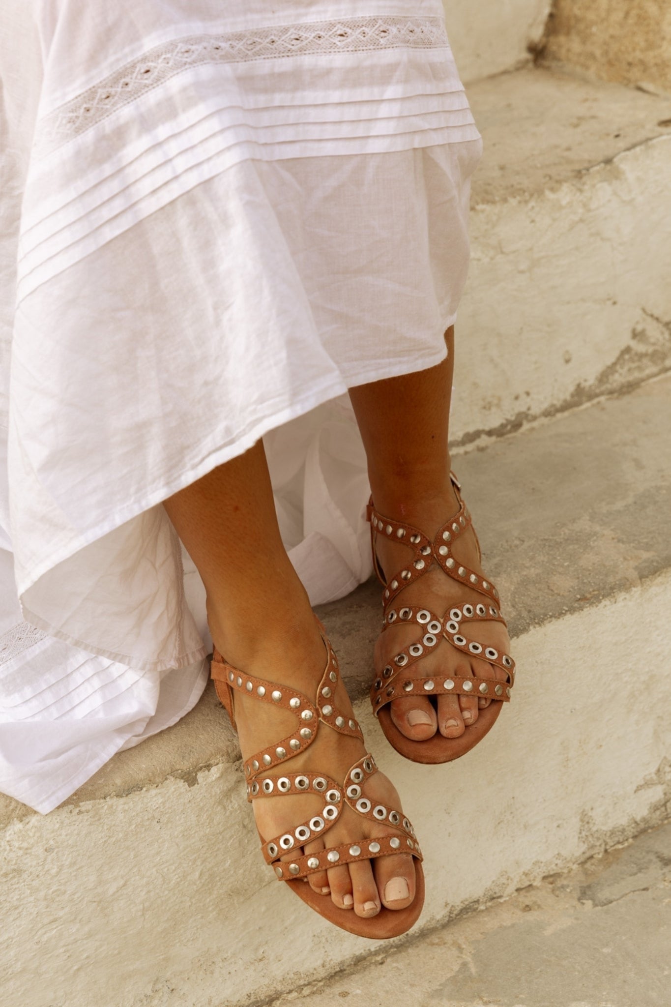 SANDALES EN CUIR PUNK