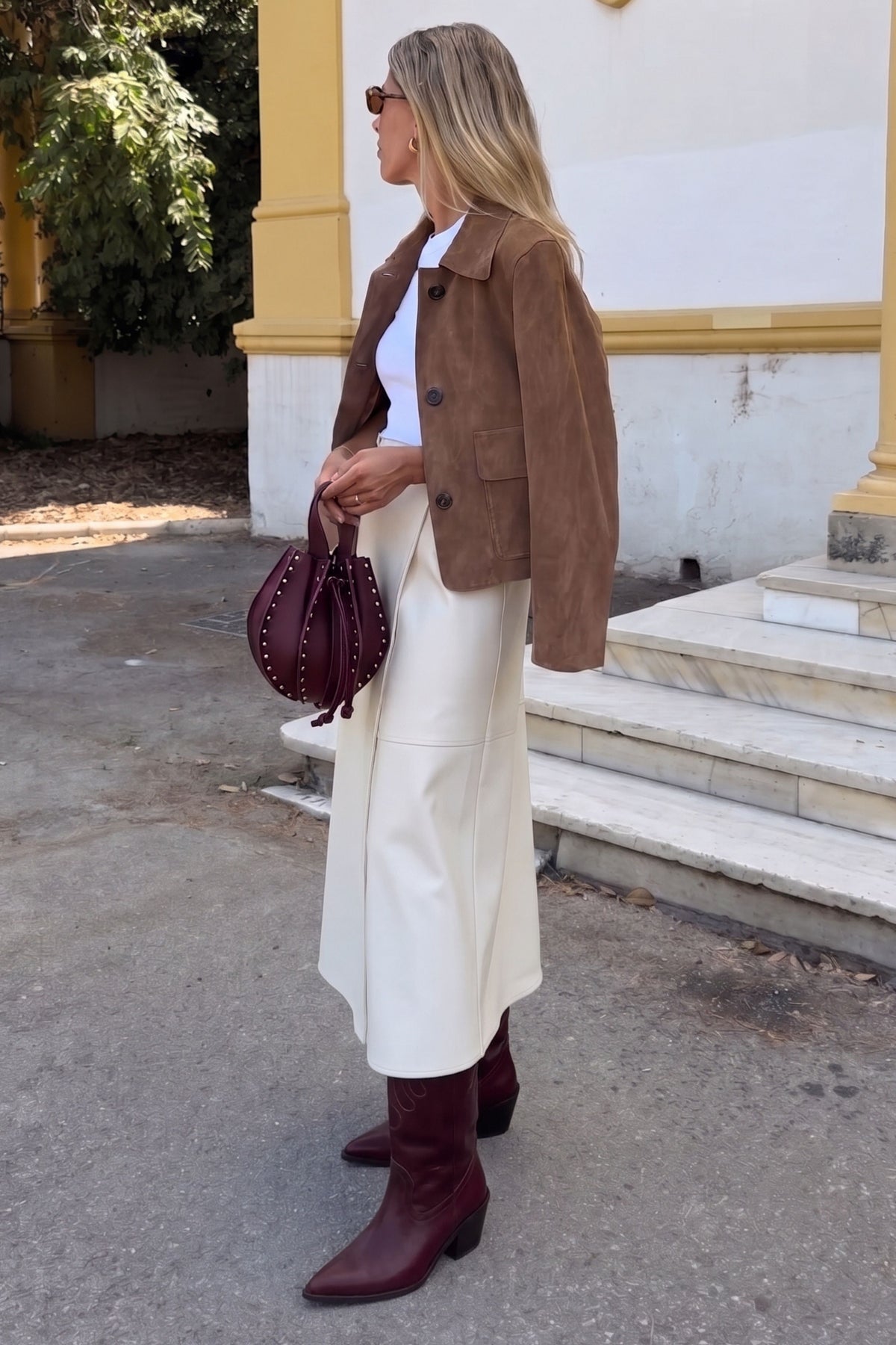 BOLSO FOLDA TACHAS BURDEOS
