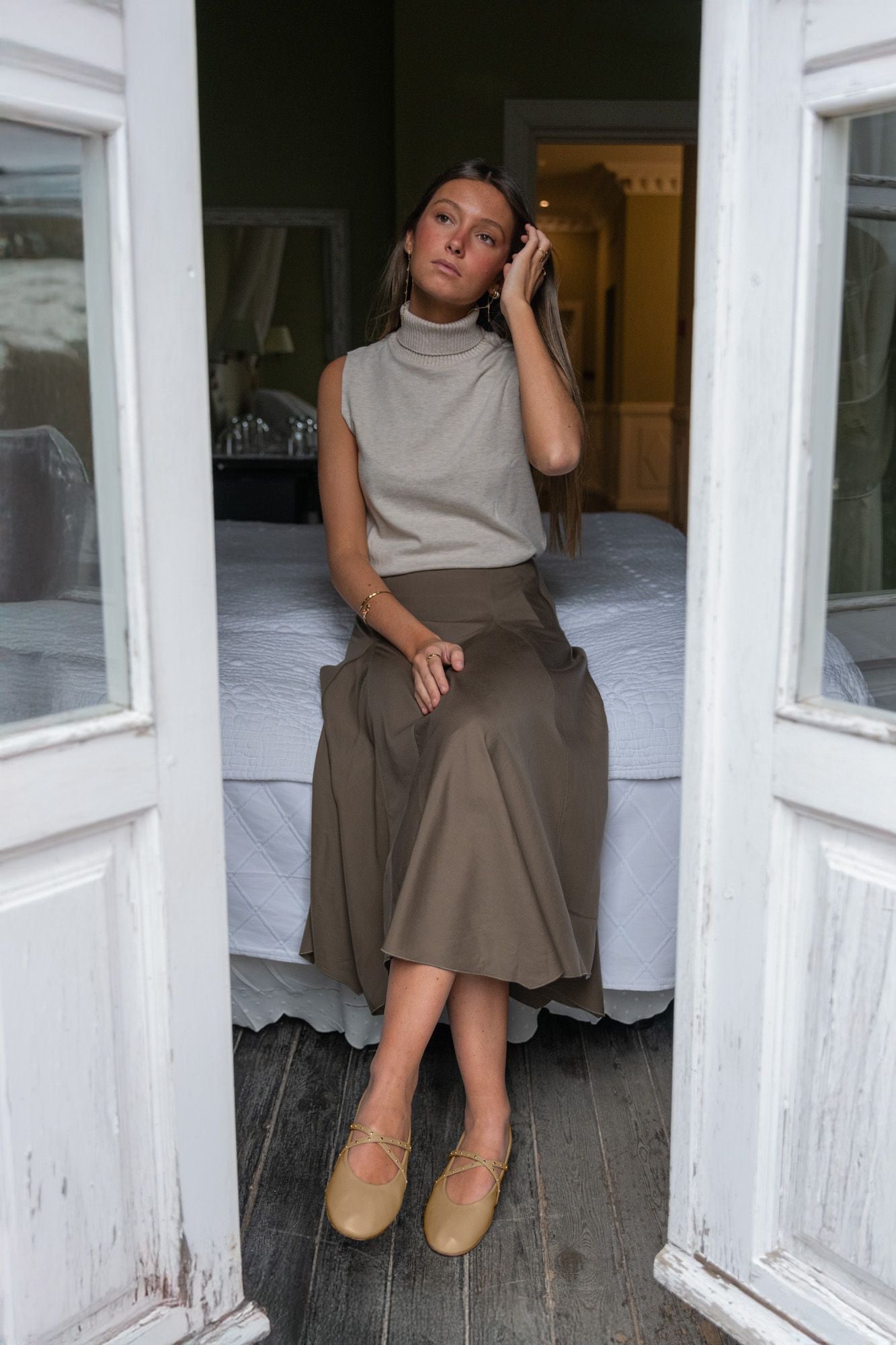 Bailarina de piel nude con detalle en tachas