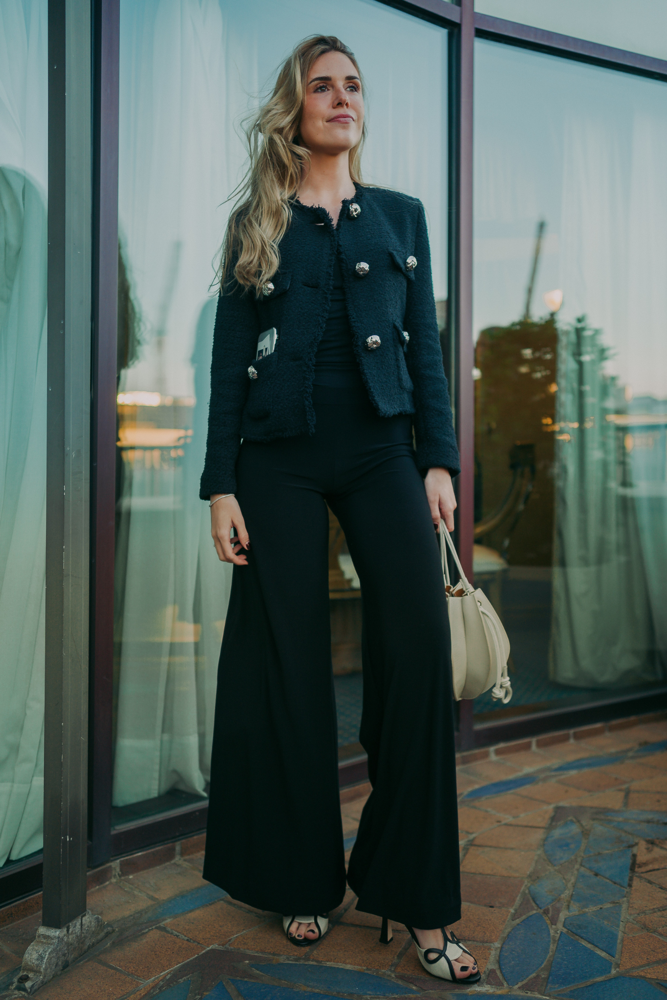 SANDALIA MIA BLANCO Y NEGRO 7 CM