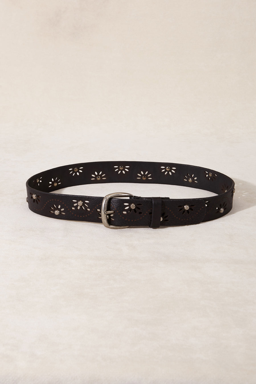 CINTURON FLOR TACHAS NEGRO