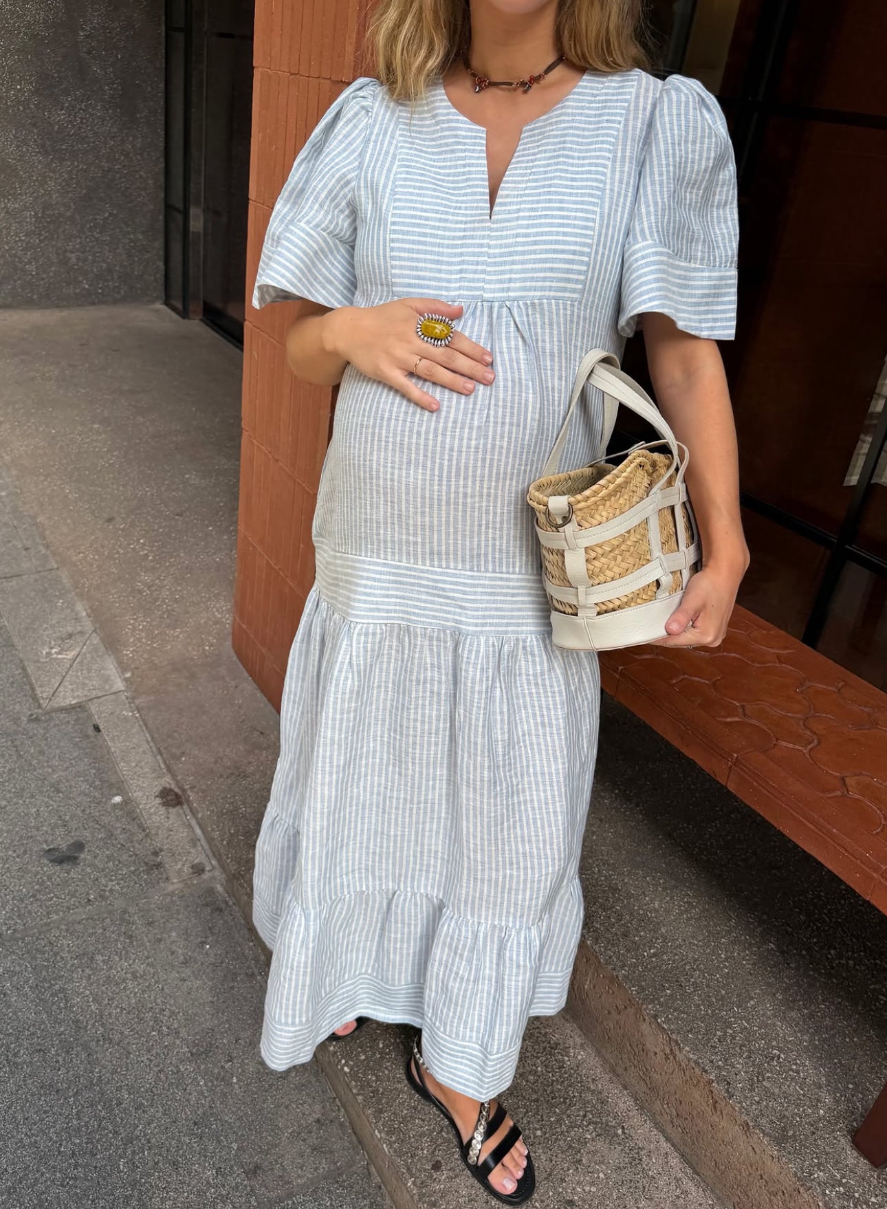 ROBE EN LIN À RAYURES BLEUES