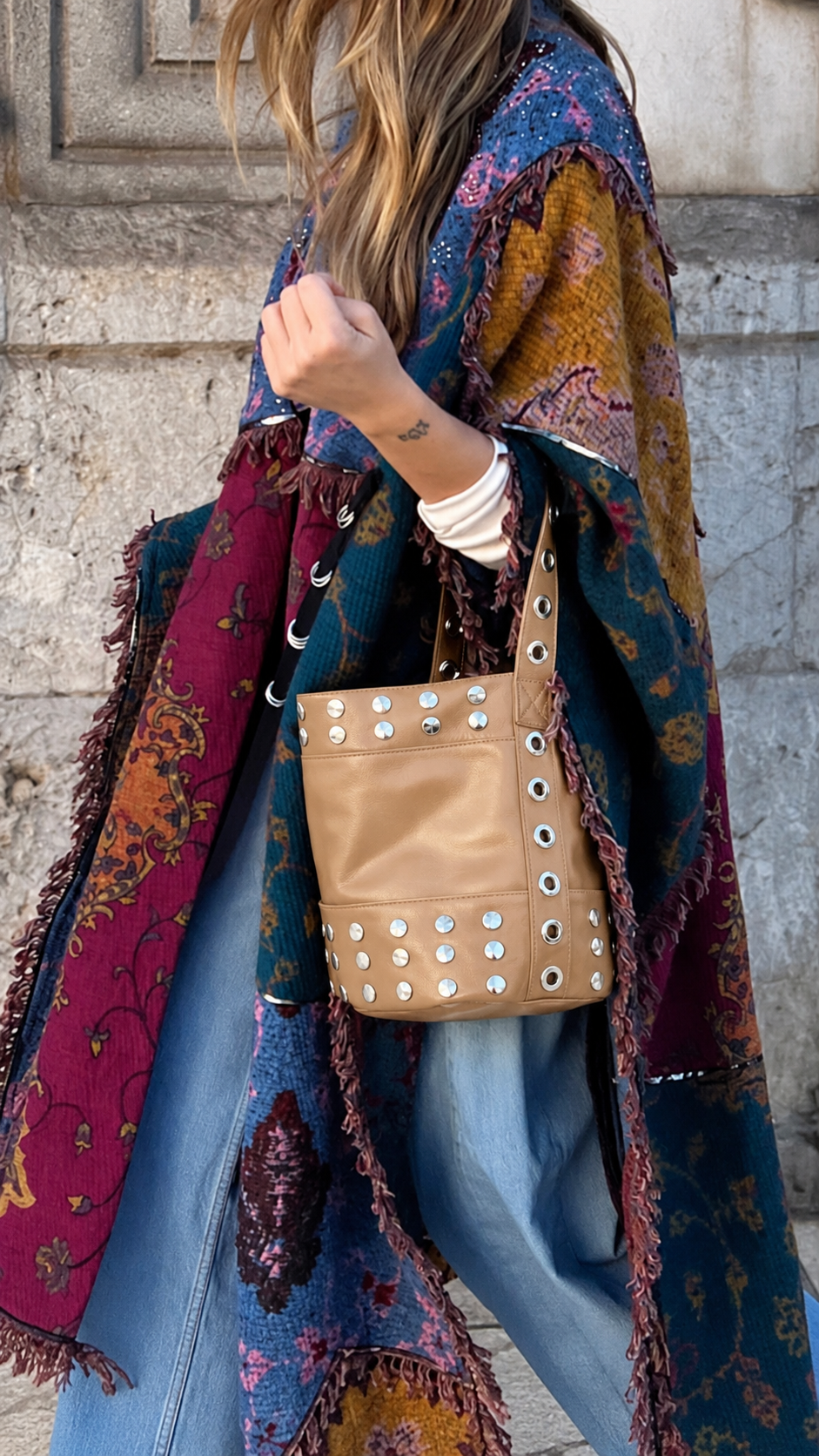 LATTE STUDDED MINI BUCKET BAG