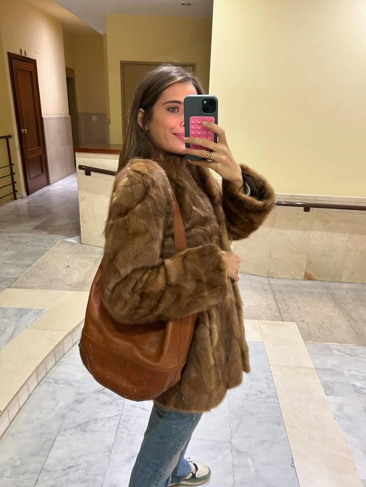 LEATHER BUCKET BAG