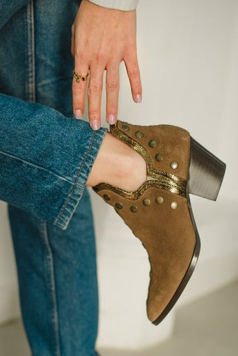 PUNKY TAUPE RIBETE DORADO 6CM