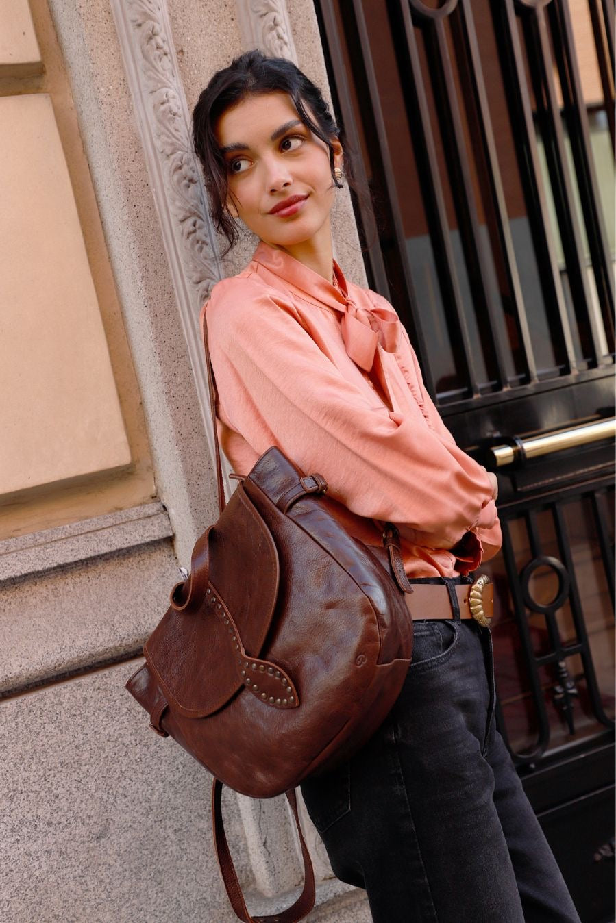 MOCHILA TACHAS CHOCOLATE