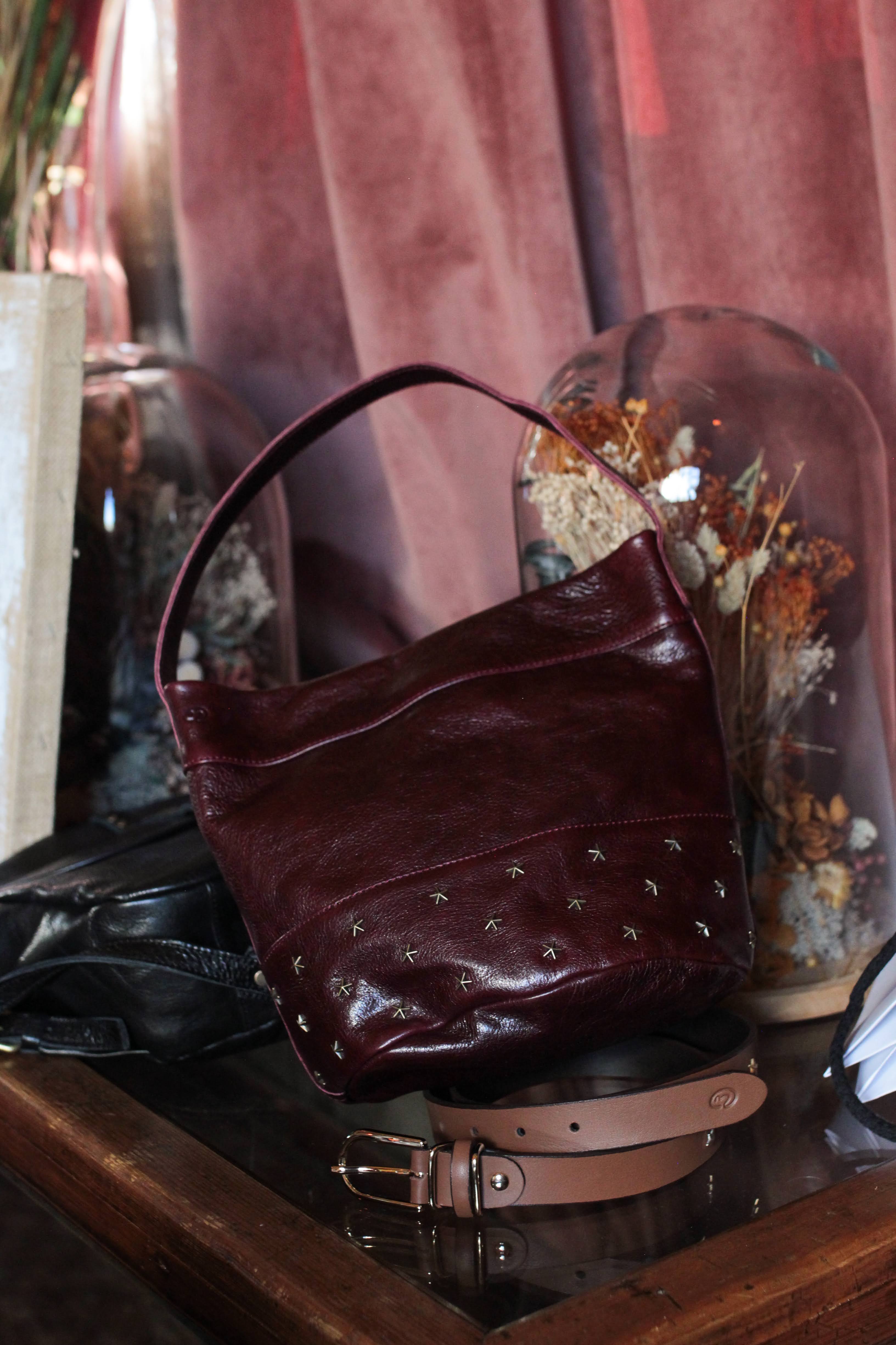 BURGUNDY MINI BUCKET BAG