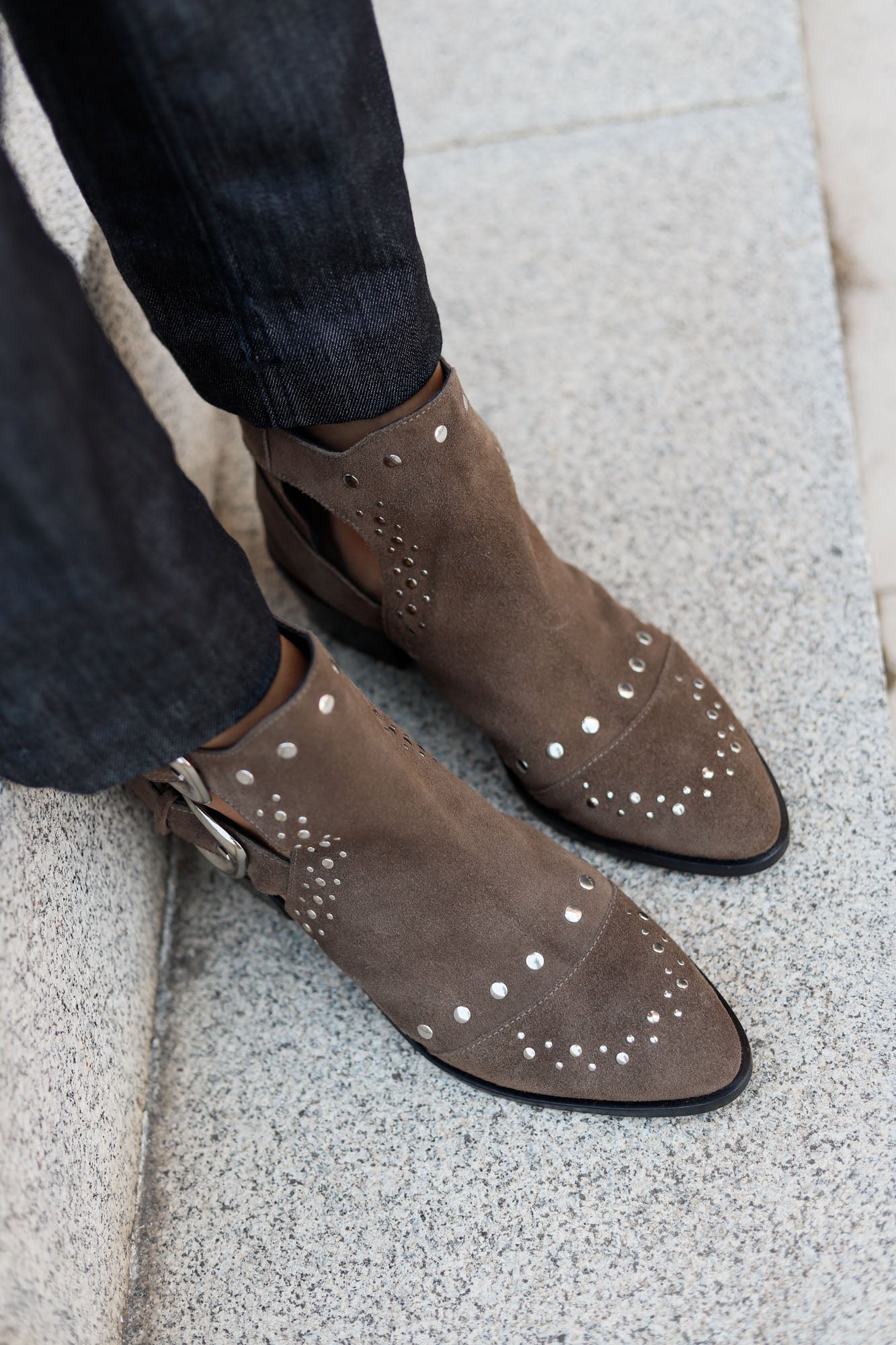 Bottines Alexa en daim taupe 5 cm