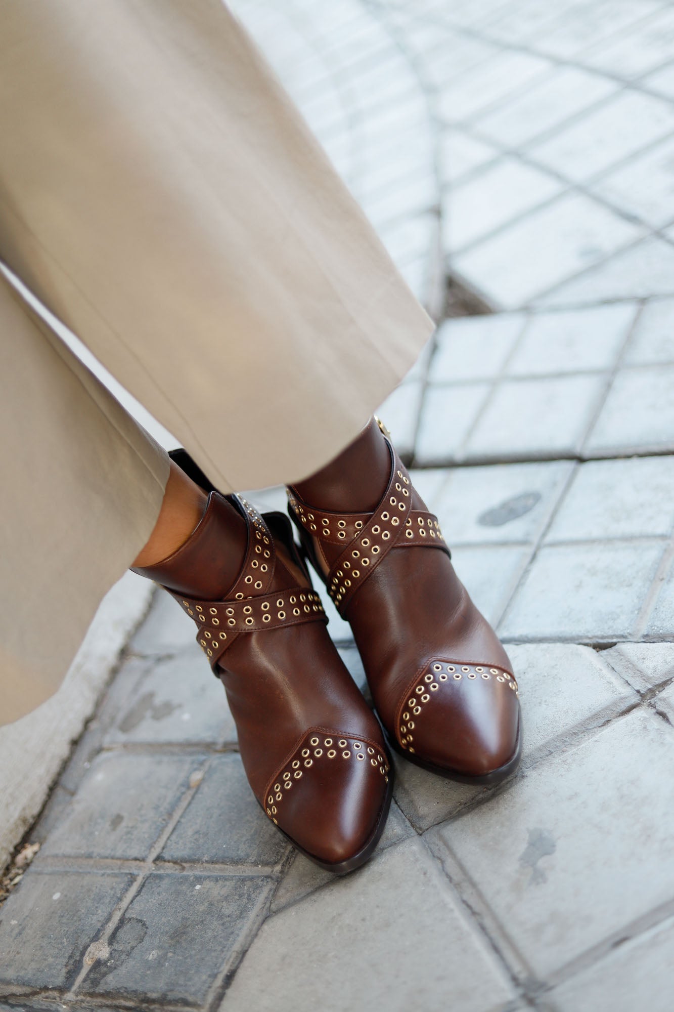 BROWN BOWIE WITH 7CM HEEL