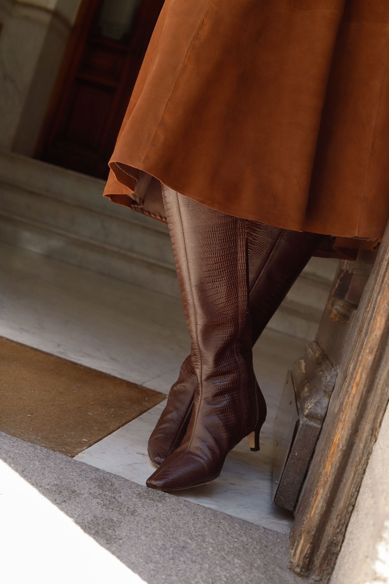 BOTA ALTA SASHA CHOCOLATE 4CM