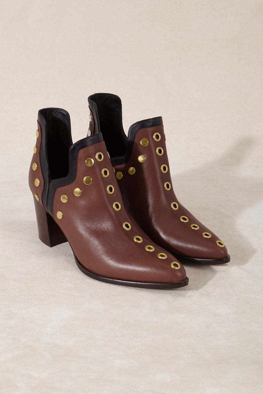 PUNKY BOOTS AVELLANA TACHAS ORO TACON 7CM