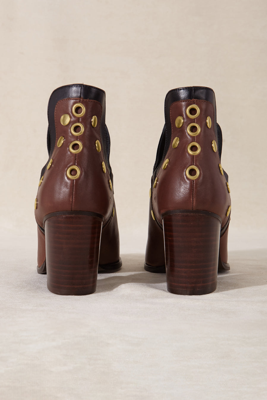 PUNKY BOOTS AVELLANA TACHAS ORO TACON 7CM