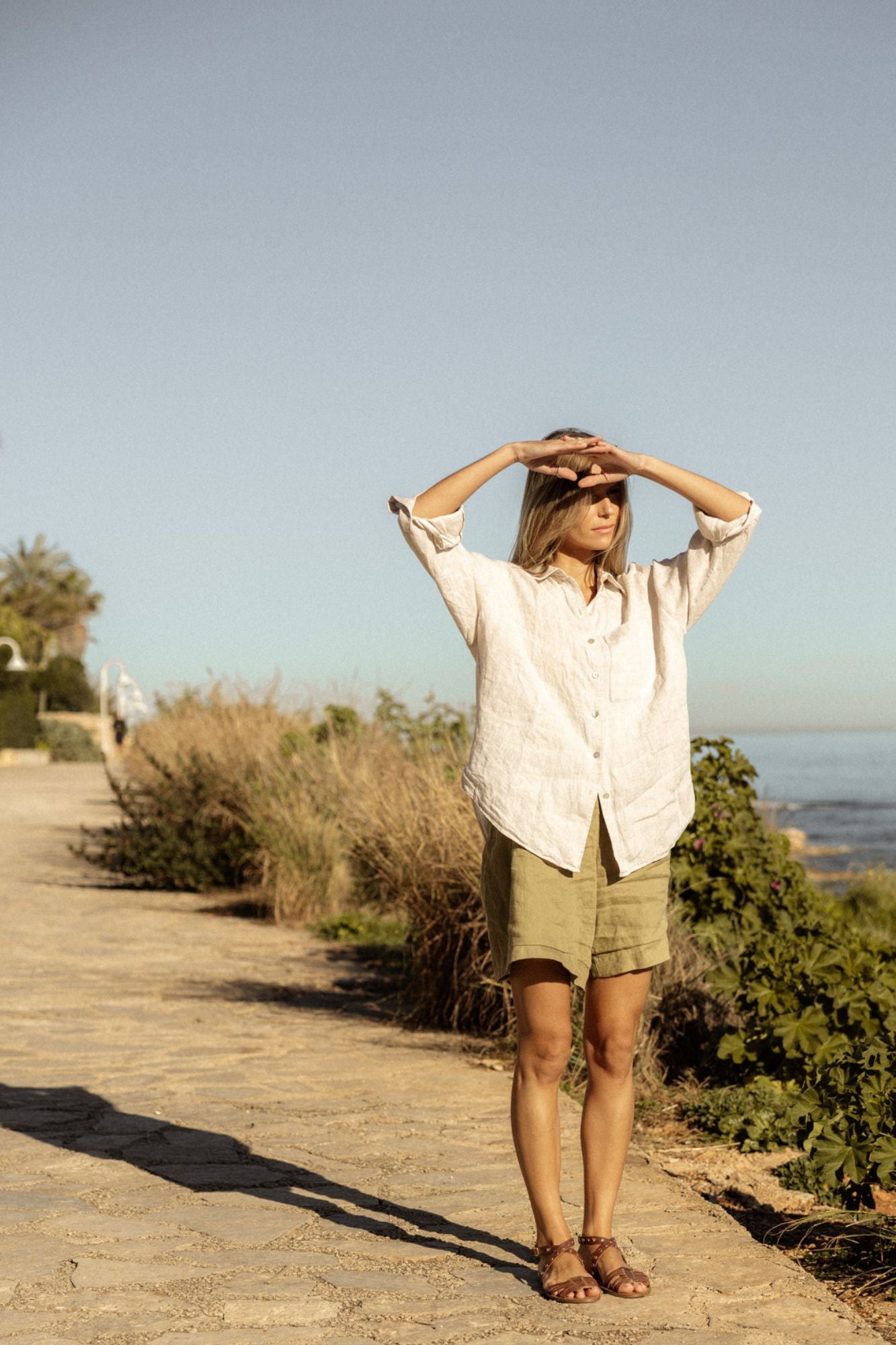 SANDALE EN CUIR D'ARGILE