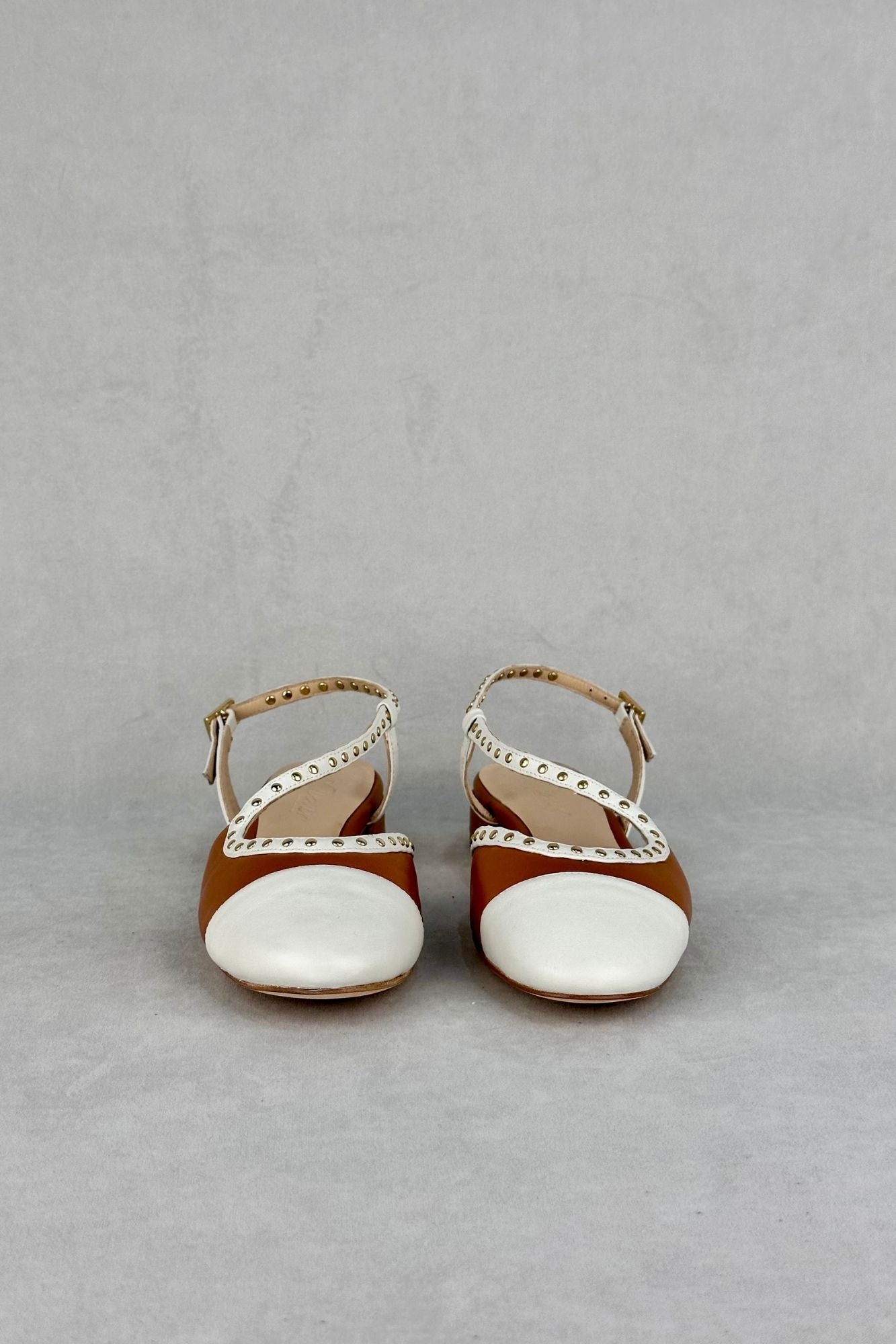 GERALDINE CAMEL Y BLANCO