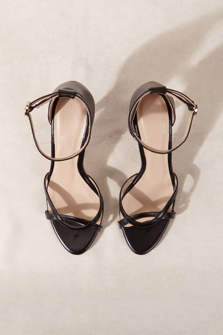 Zapatos de invitada negros con tacón de 9 cm