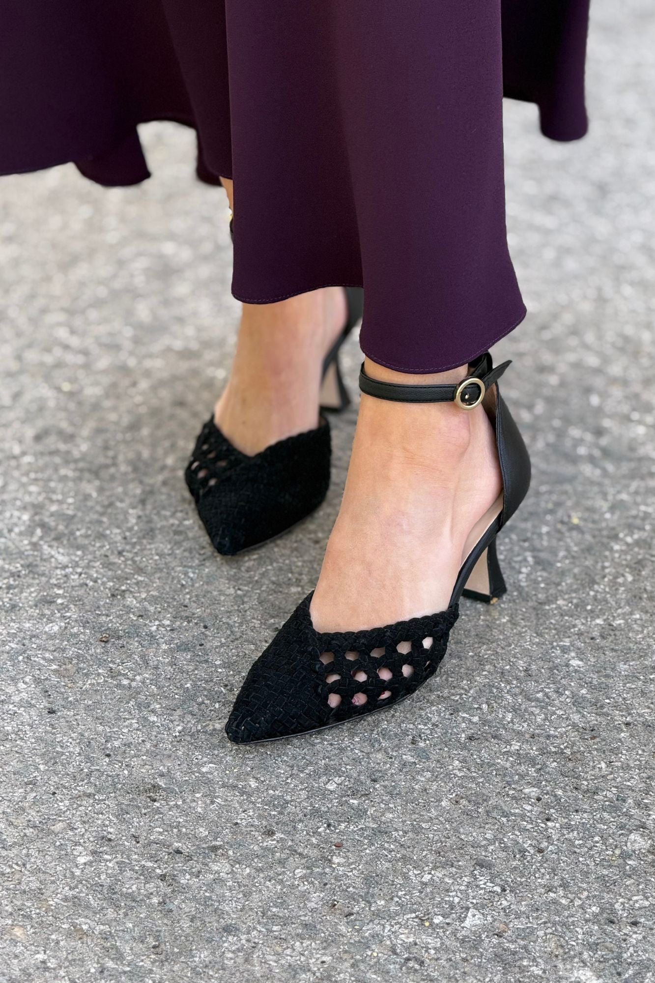 SANDALIA TACON TRENZADA INGRID NEGRO 7.5 CM