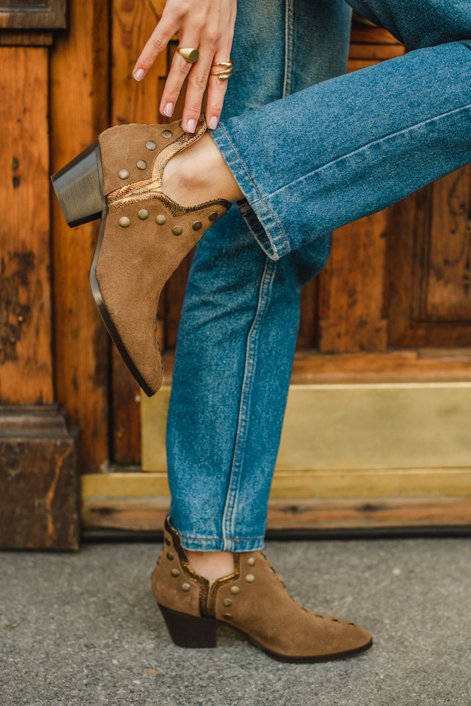 PUNKY TAUPE RIBETE DORADO 6CM