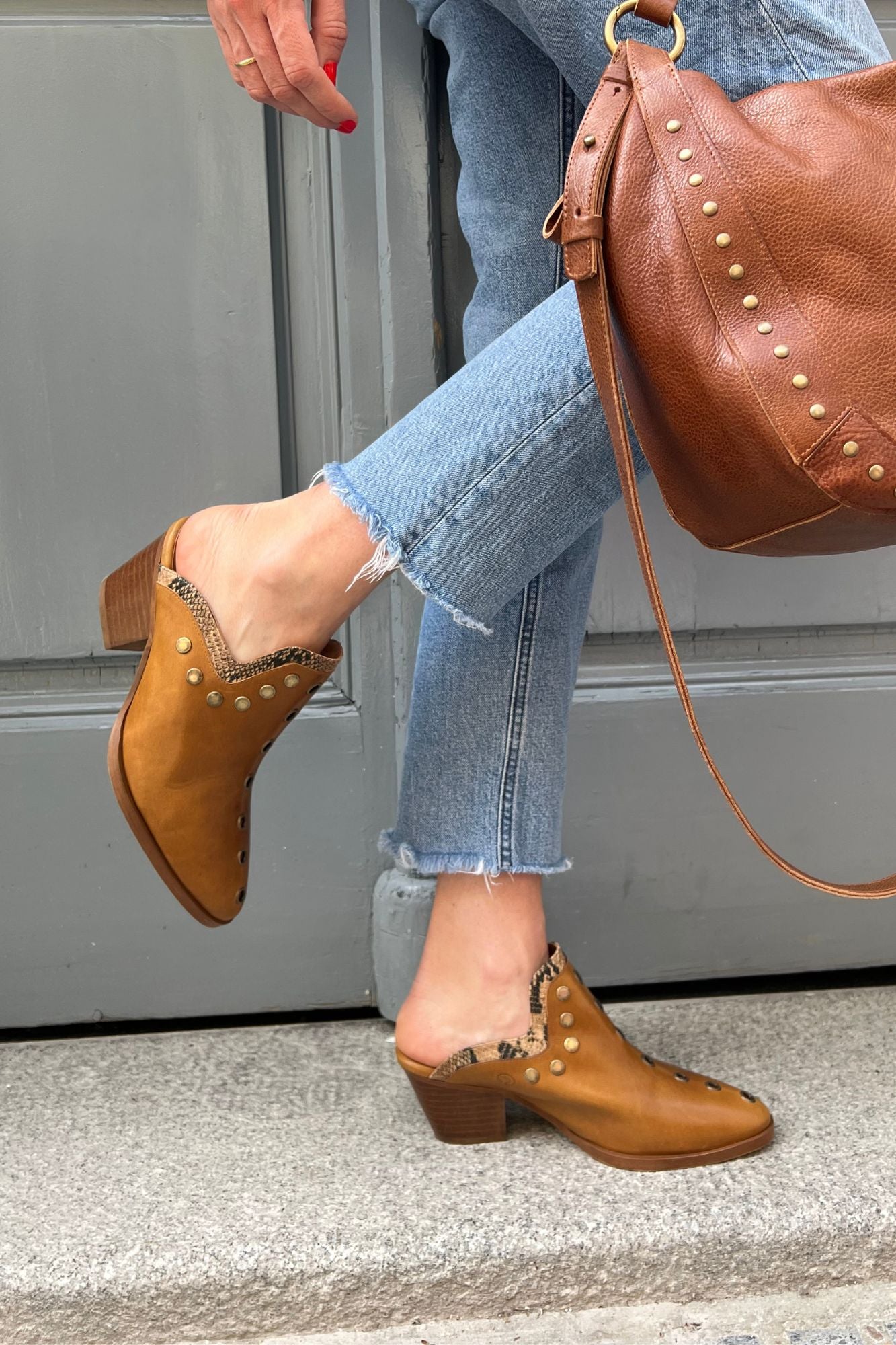 Zueco Marrón combinado snake en piel