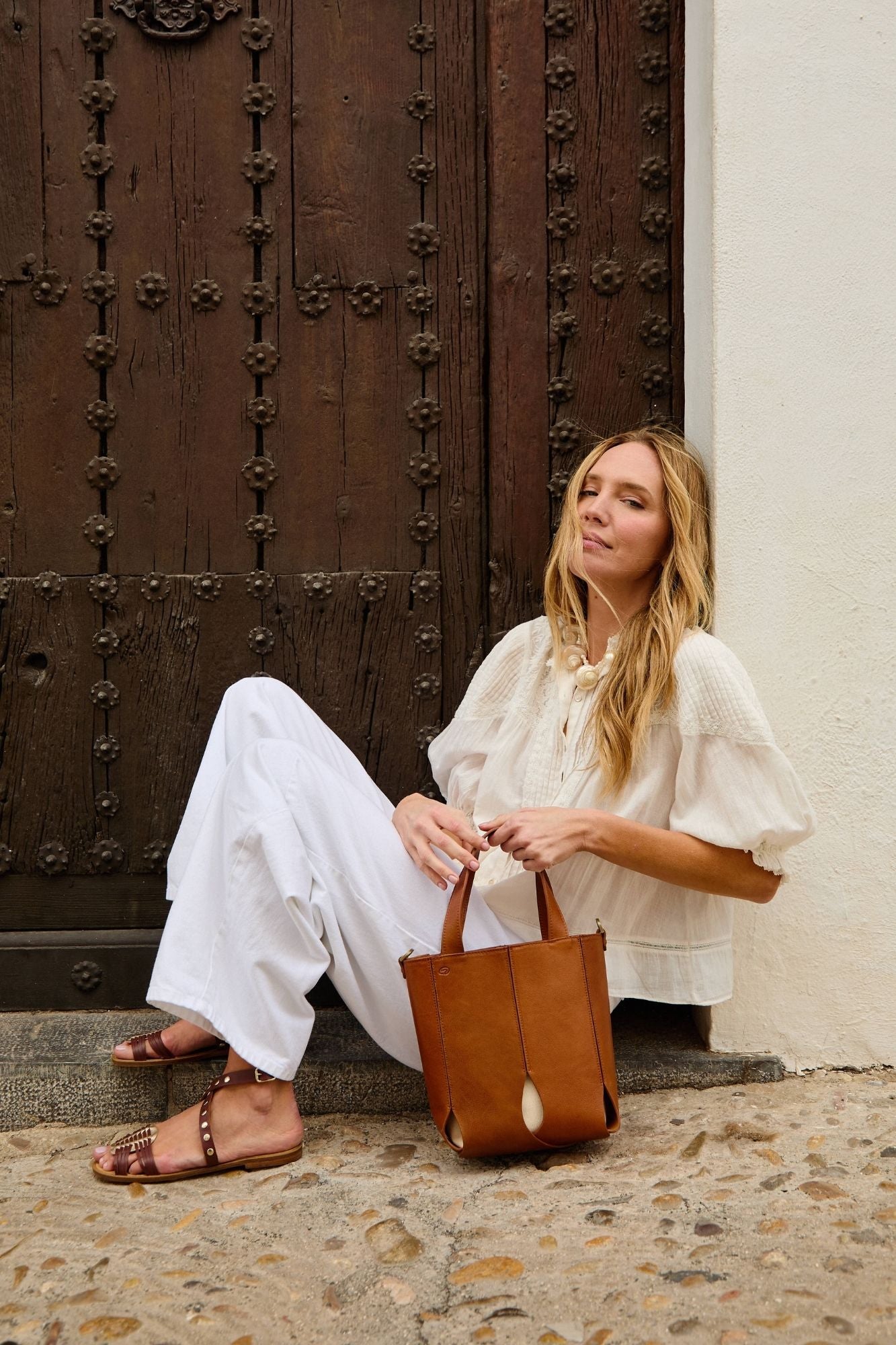 SANDALE EN CUIR D'ARGILE