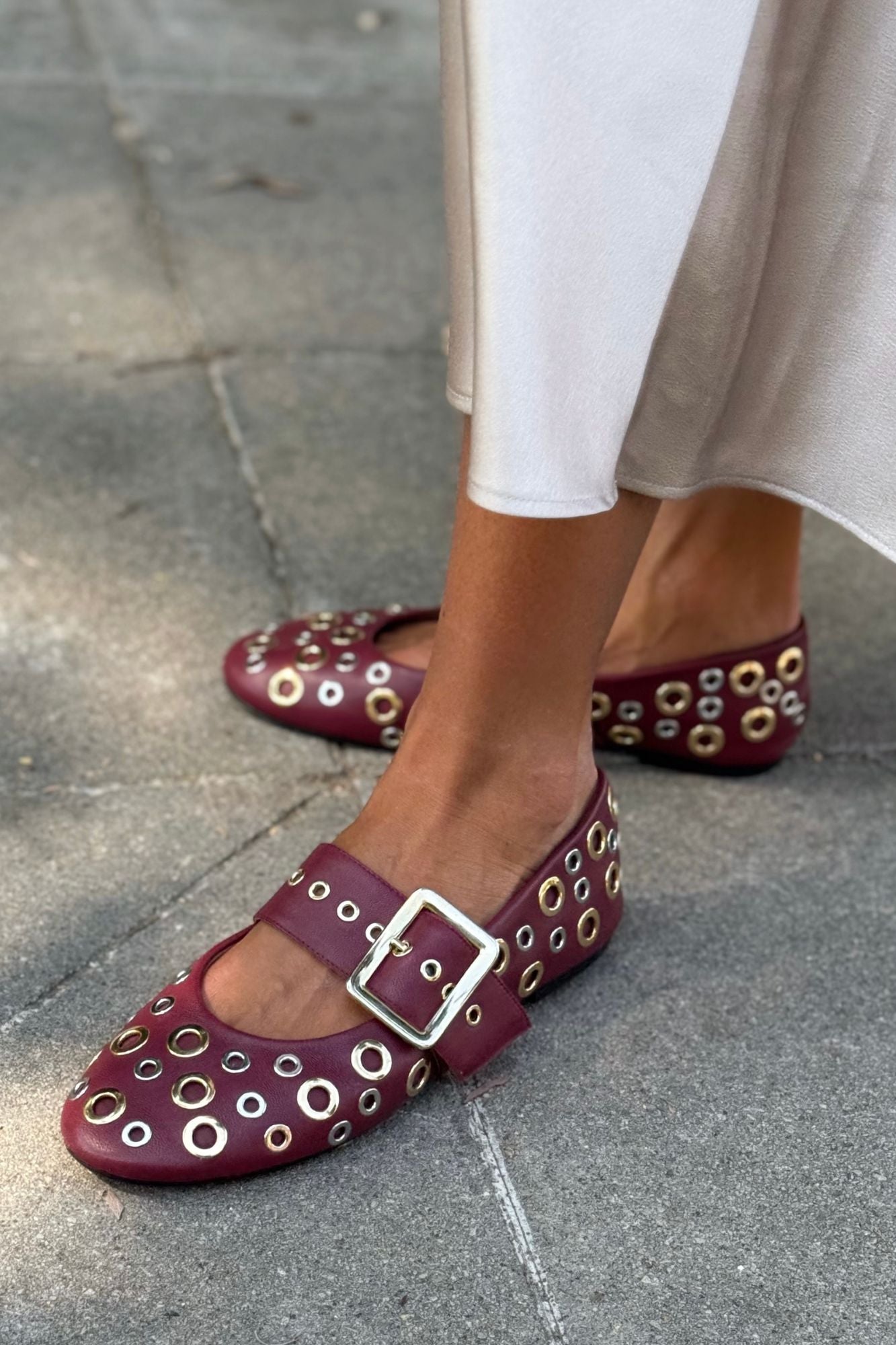 BAILARINA ROCK TACHAS BURDEOS 1CM - Main Image