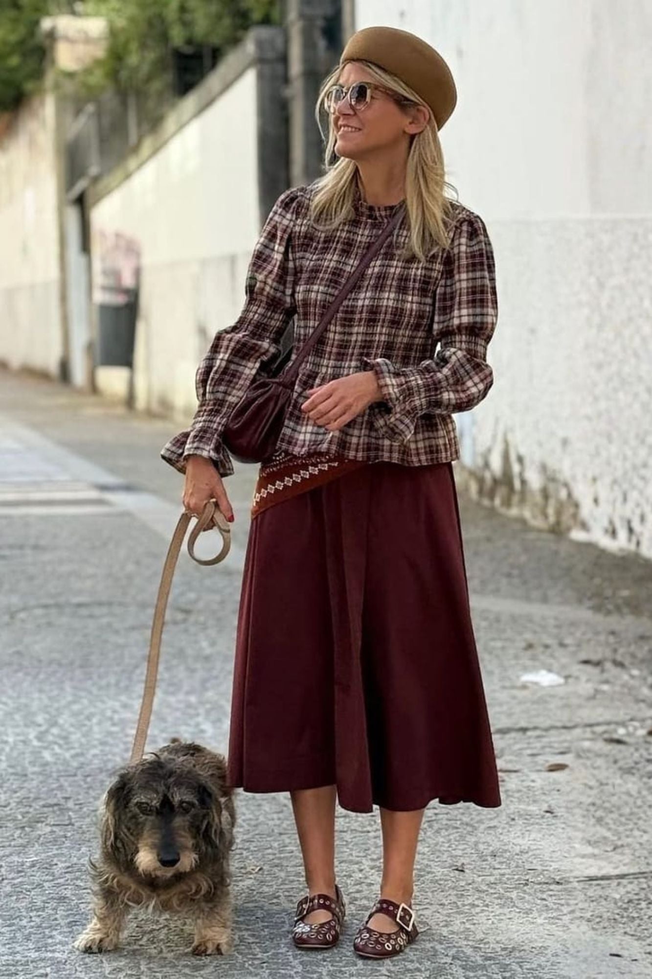 BAILARINA ROCK TACHAS BURDEOS 1CM