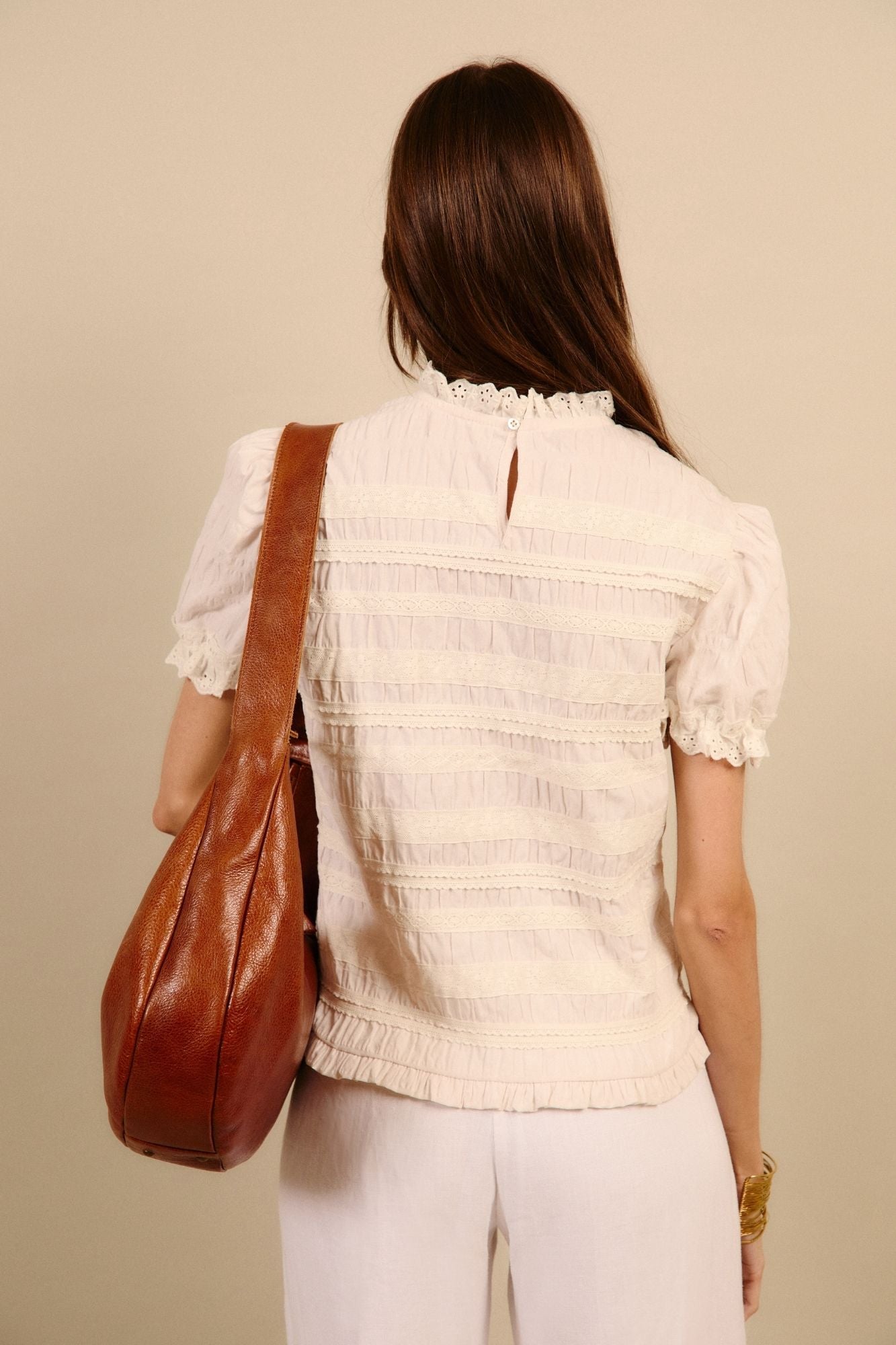 BLOUSE WITH GATHERED DETAILS IN RAW