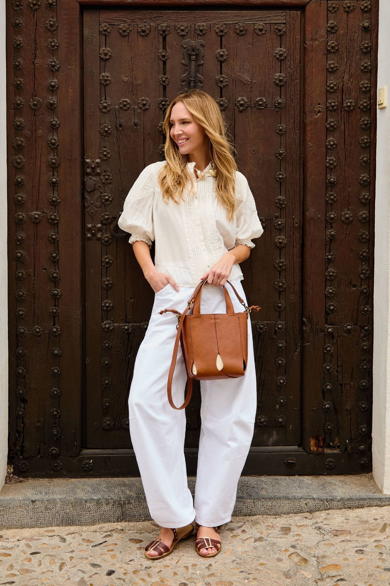 BOLSO BUCKET CALIZA CUERO