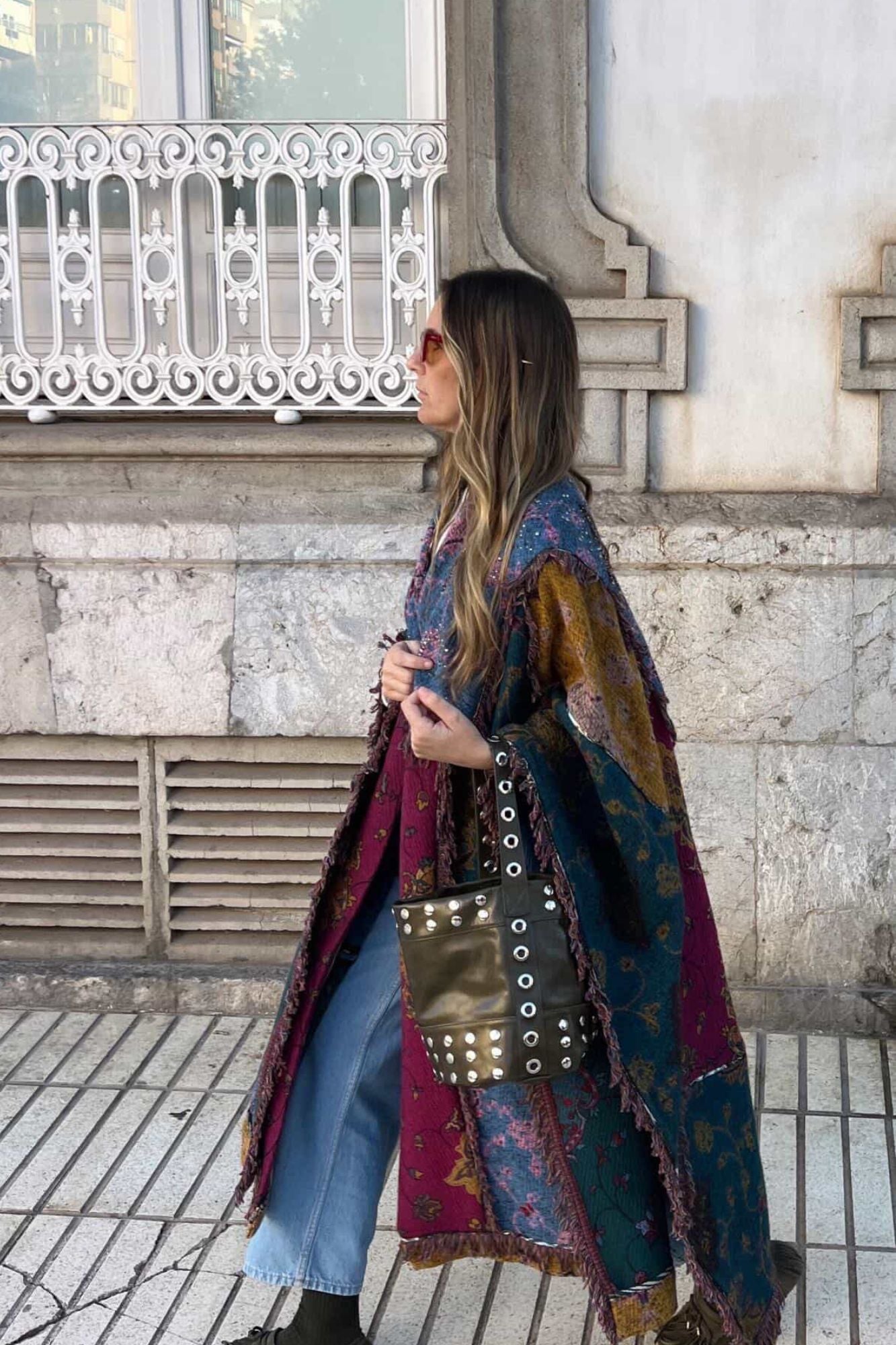 BOLSO BUCKET MINI TACHAS KHAKI