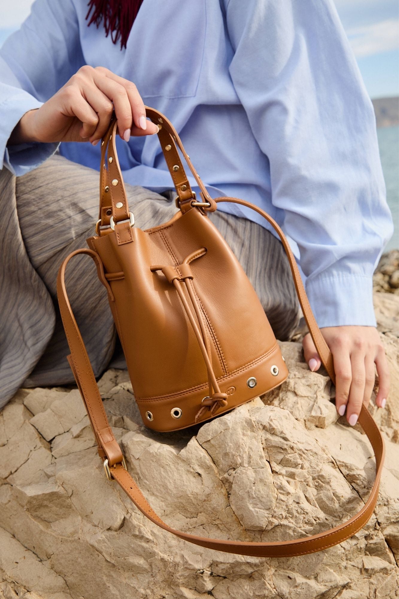 BOLSO MINI BOMBONERA CUERO