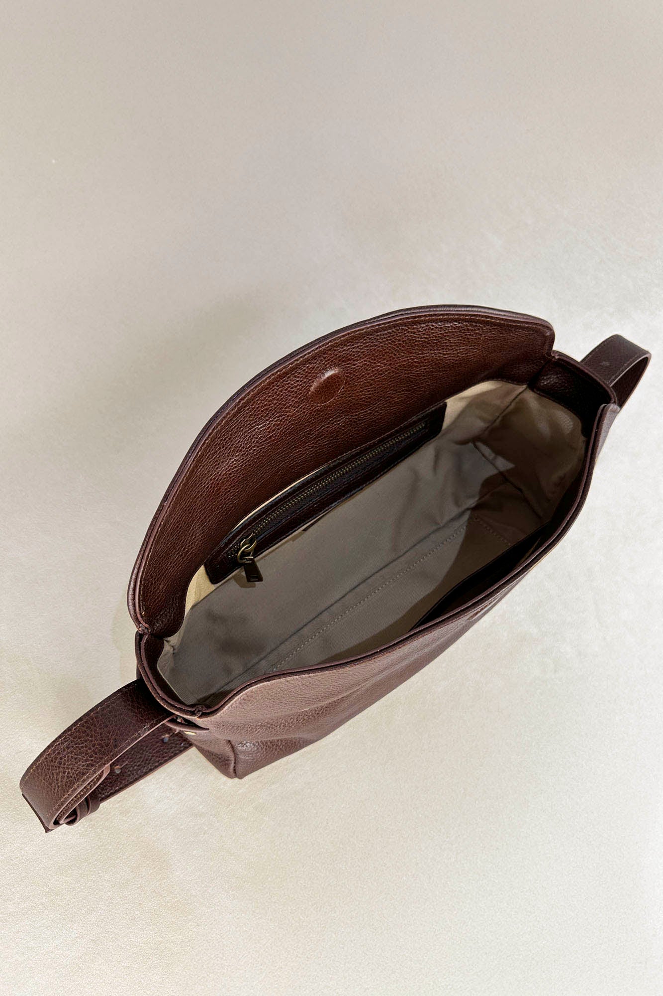 BOLSO BAGUETTE CHOCOLATE