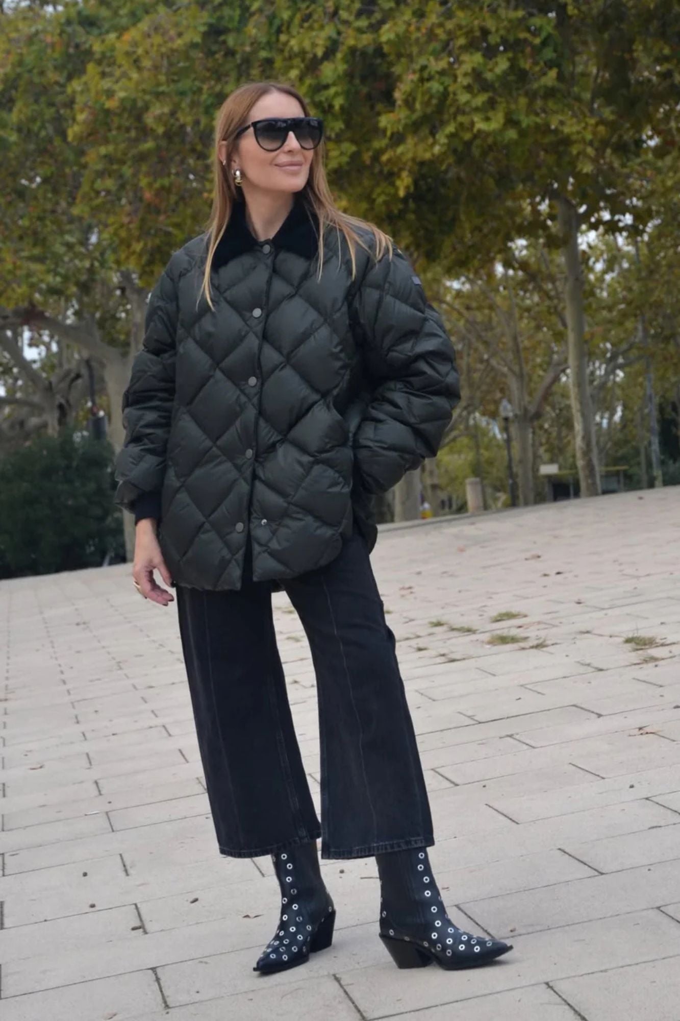 BOTA VELA EYELETS NEGRO 7CM