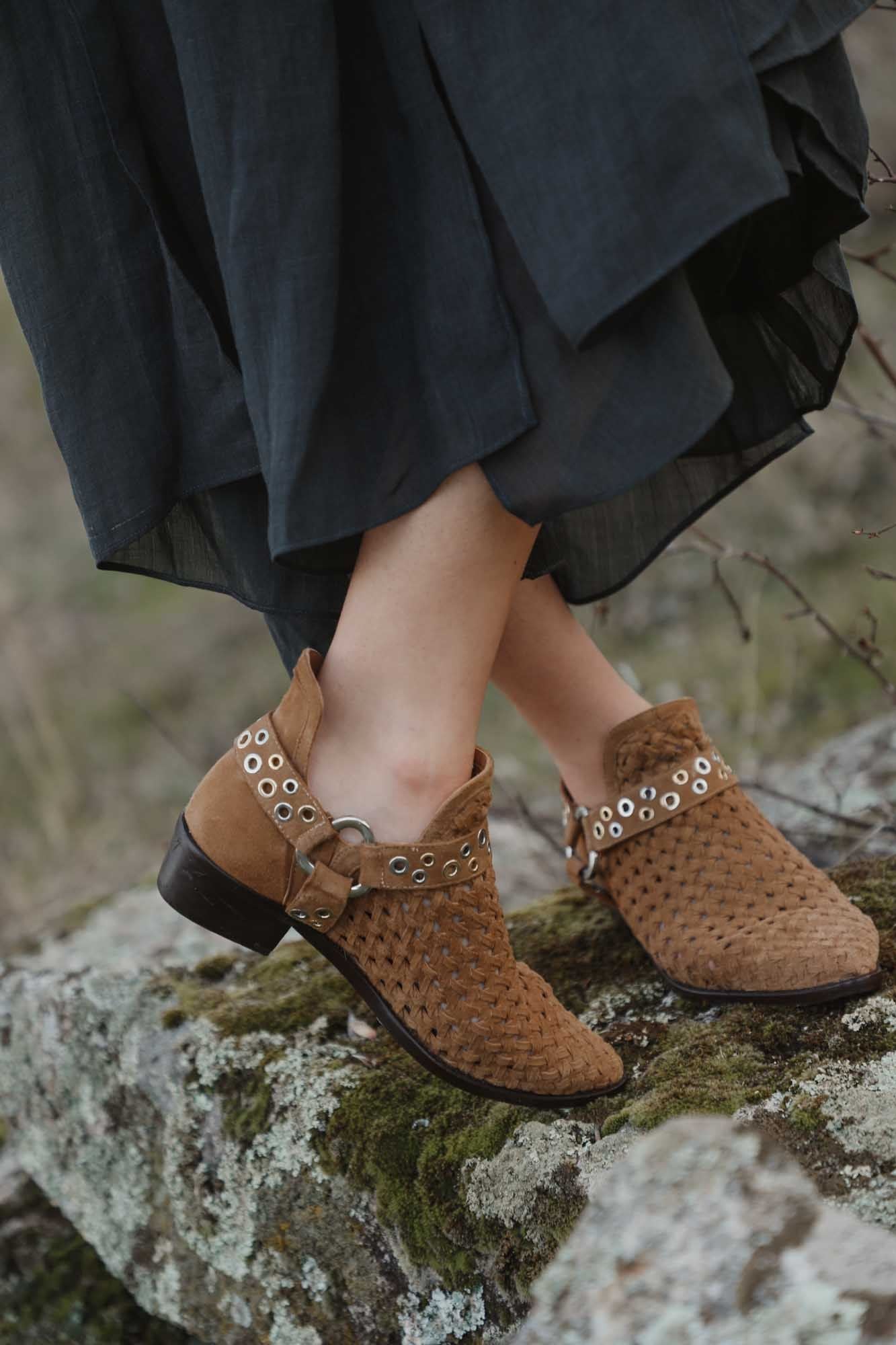 BOTIN ROCK TRENZADO TOSTADO 4CM