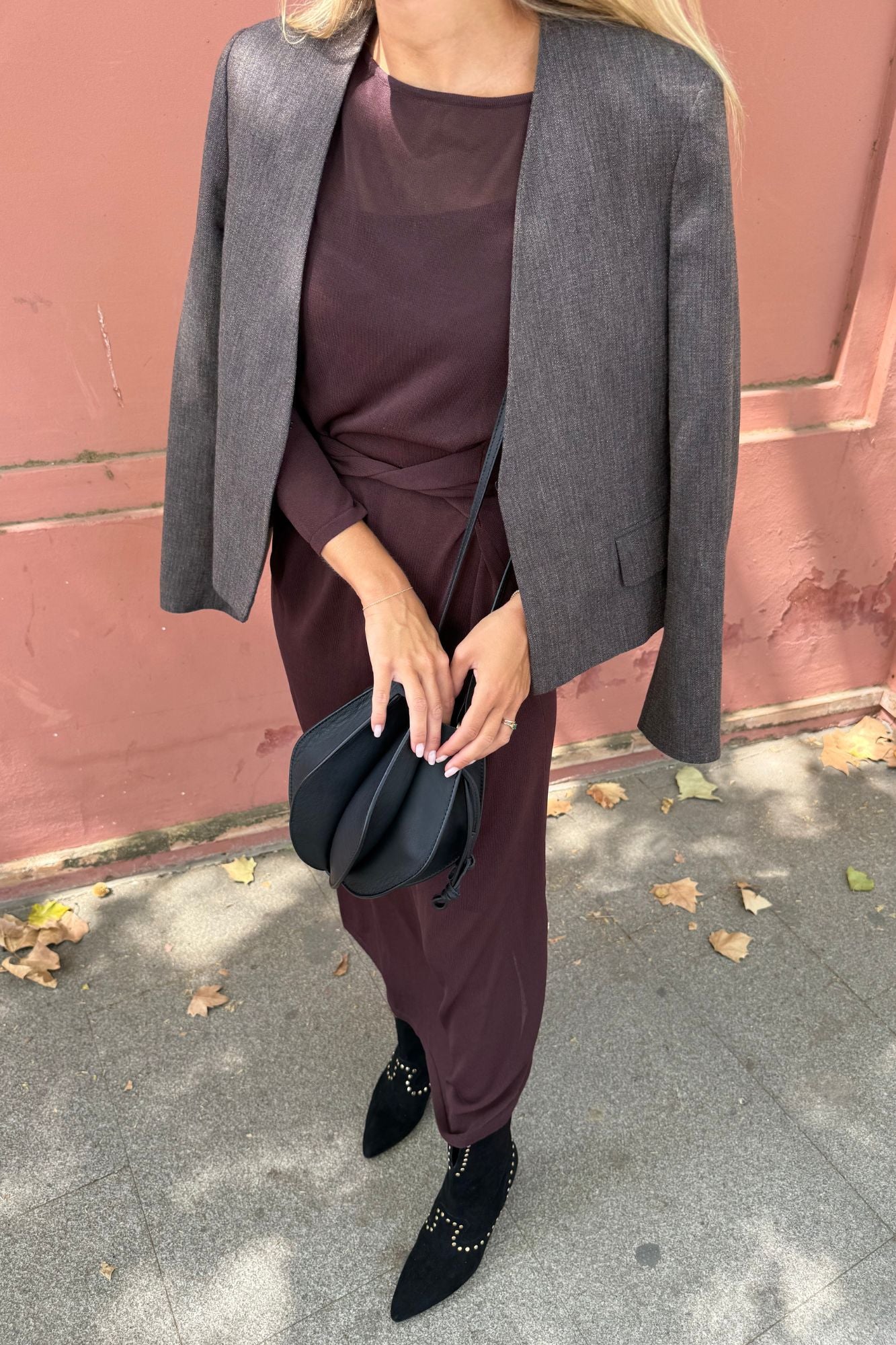 BOTA ANTE TIERRA NEGRO 5CM