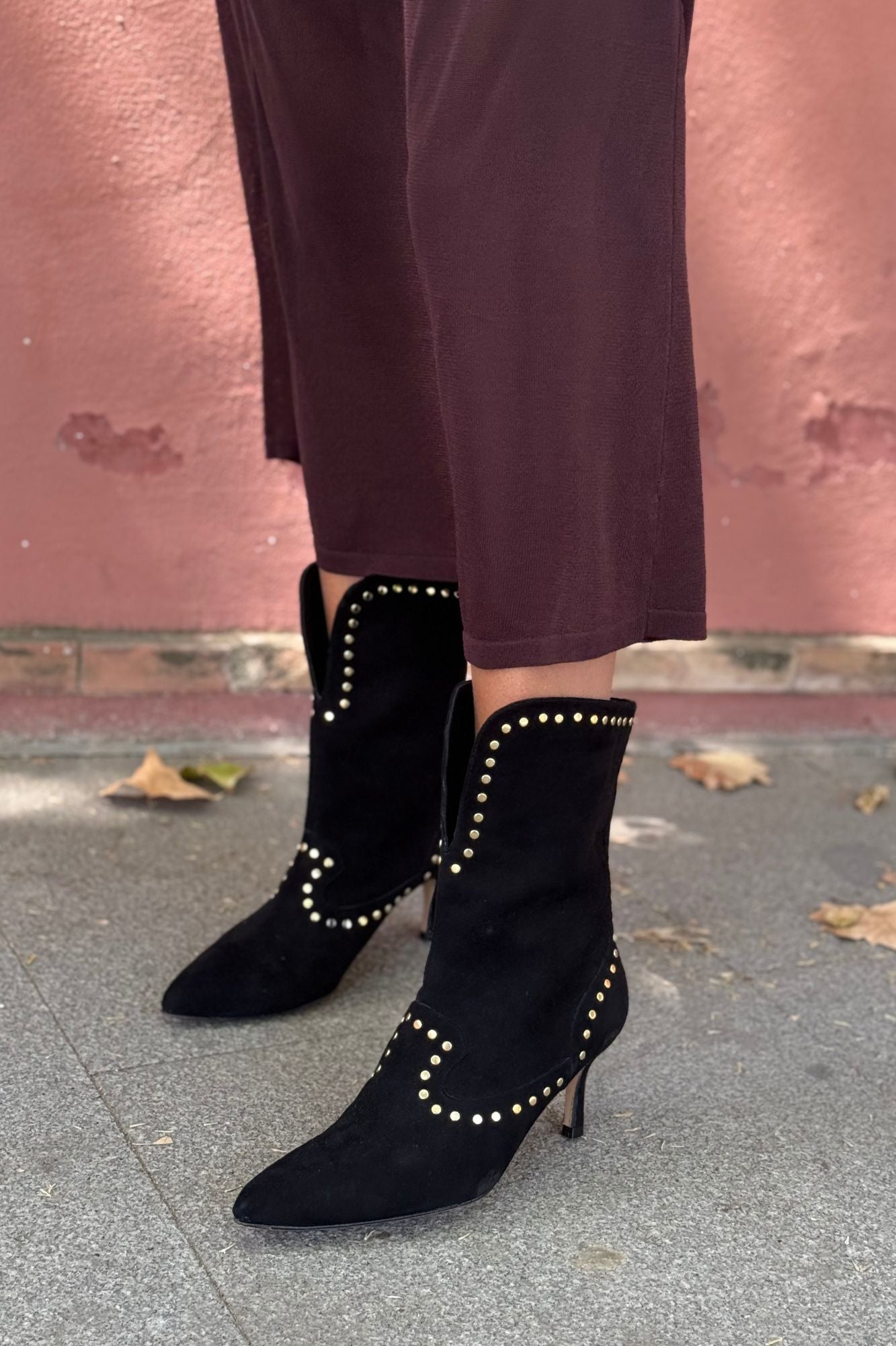 BOTA ANTE TIERRA NEGRO 5CM